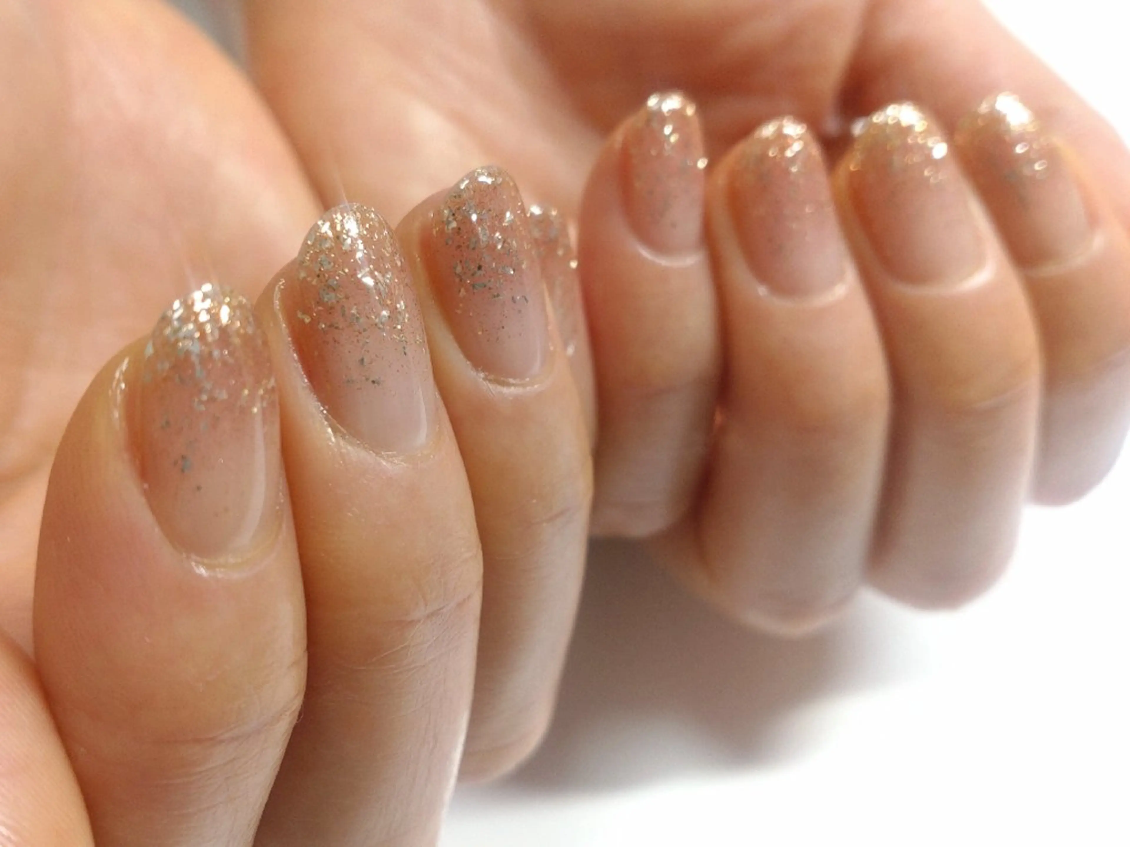 ネイル ジェルネイル グラデーション ラメ(グリッター) ラメグラデーション ハンドネイル norafu.所属・nail 　norafu.のネイルデザイン