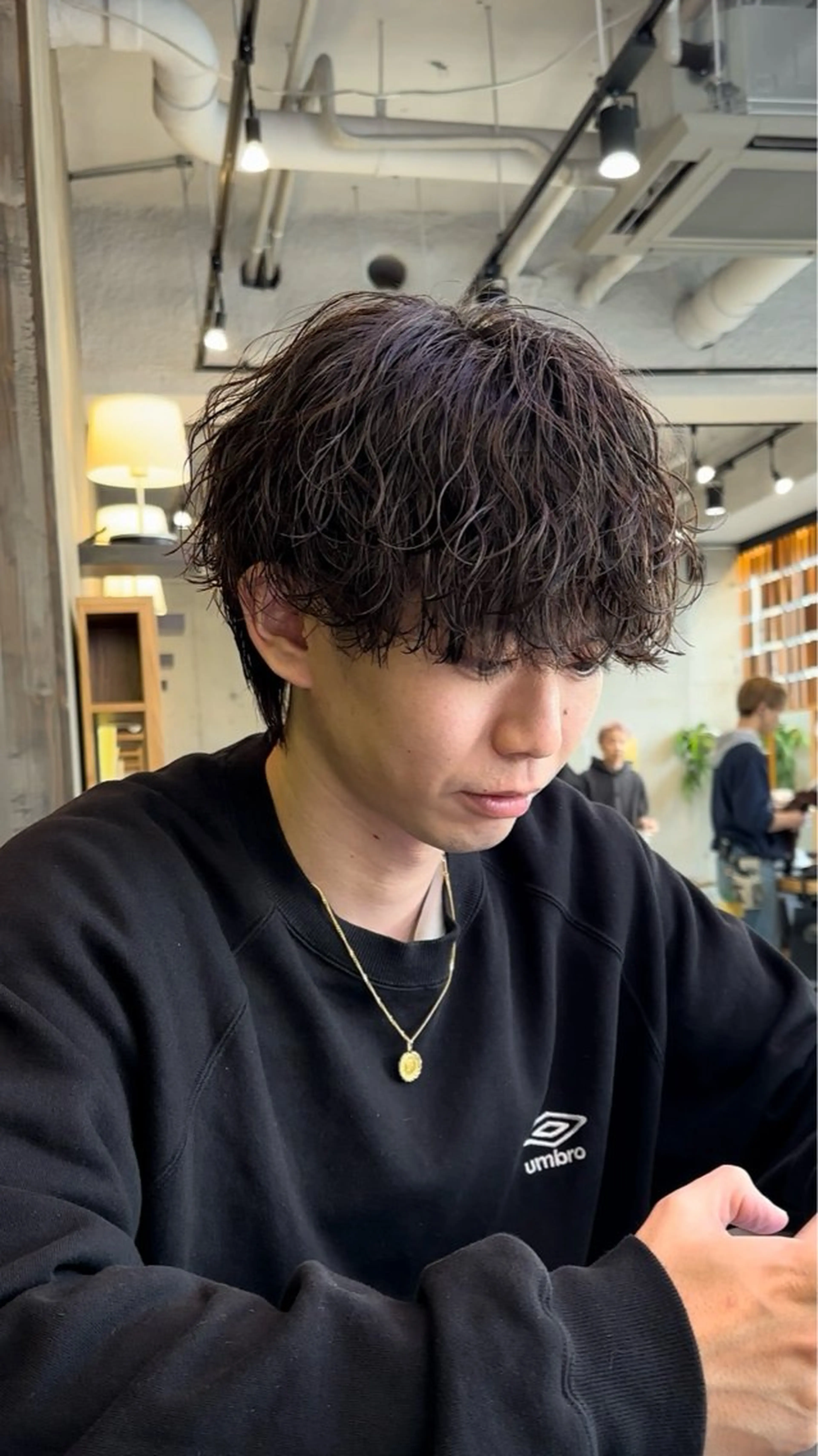 ショート パーマ メンズ カット パーマ トリートメント 縦落ちパーマ 西條真治のヘアスタイル