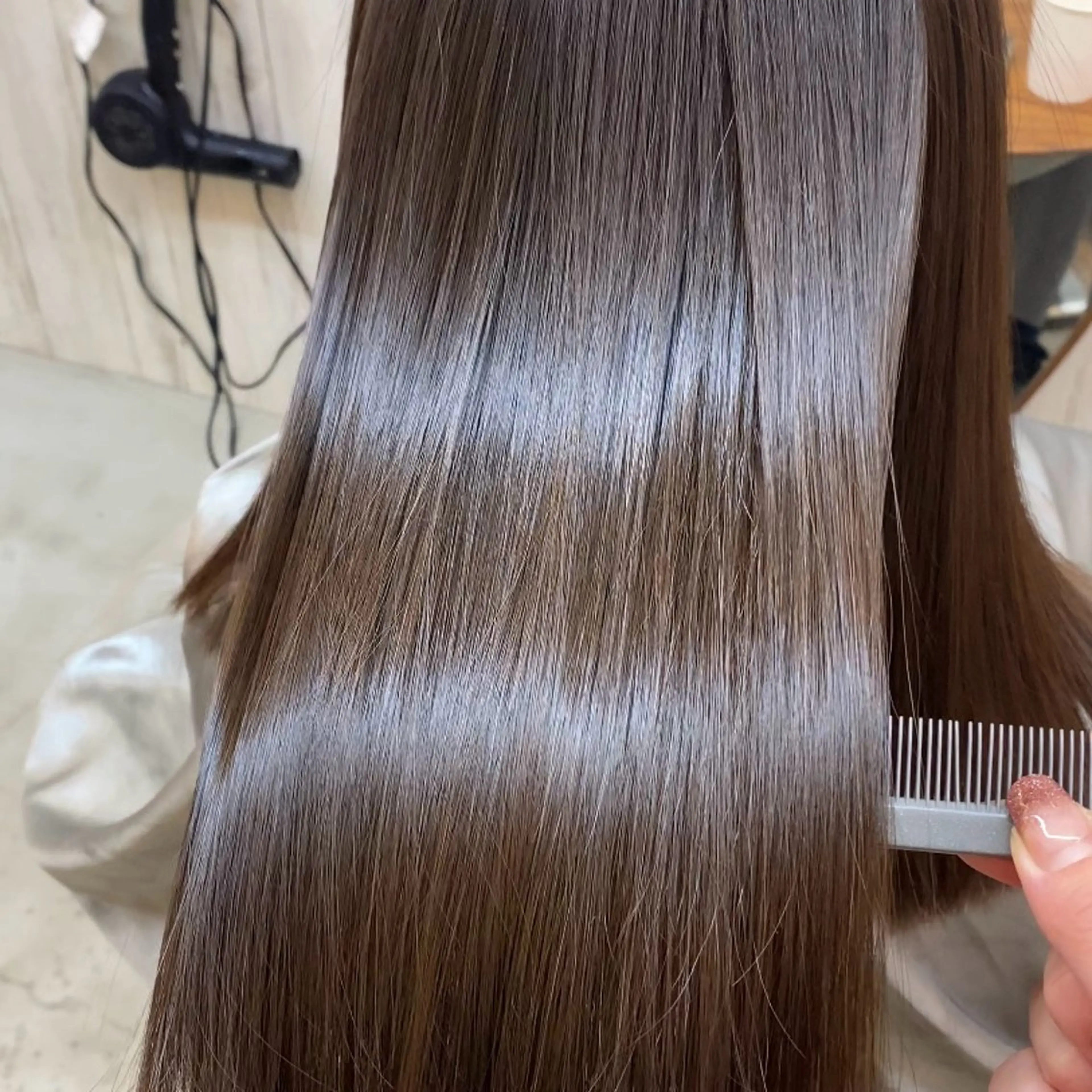 ロング カラー グレージュ 髪質改善 縮毛矯正 ボブ縮毛矯正 韓国レイヤーRINAのヘアスタイル