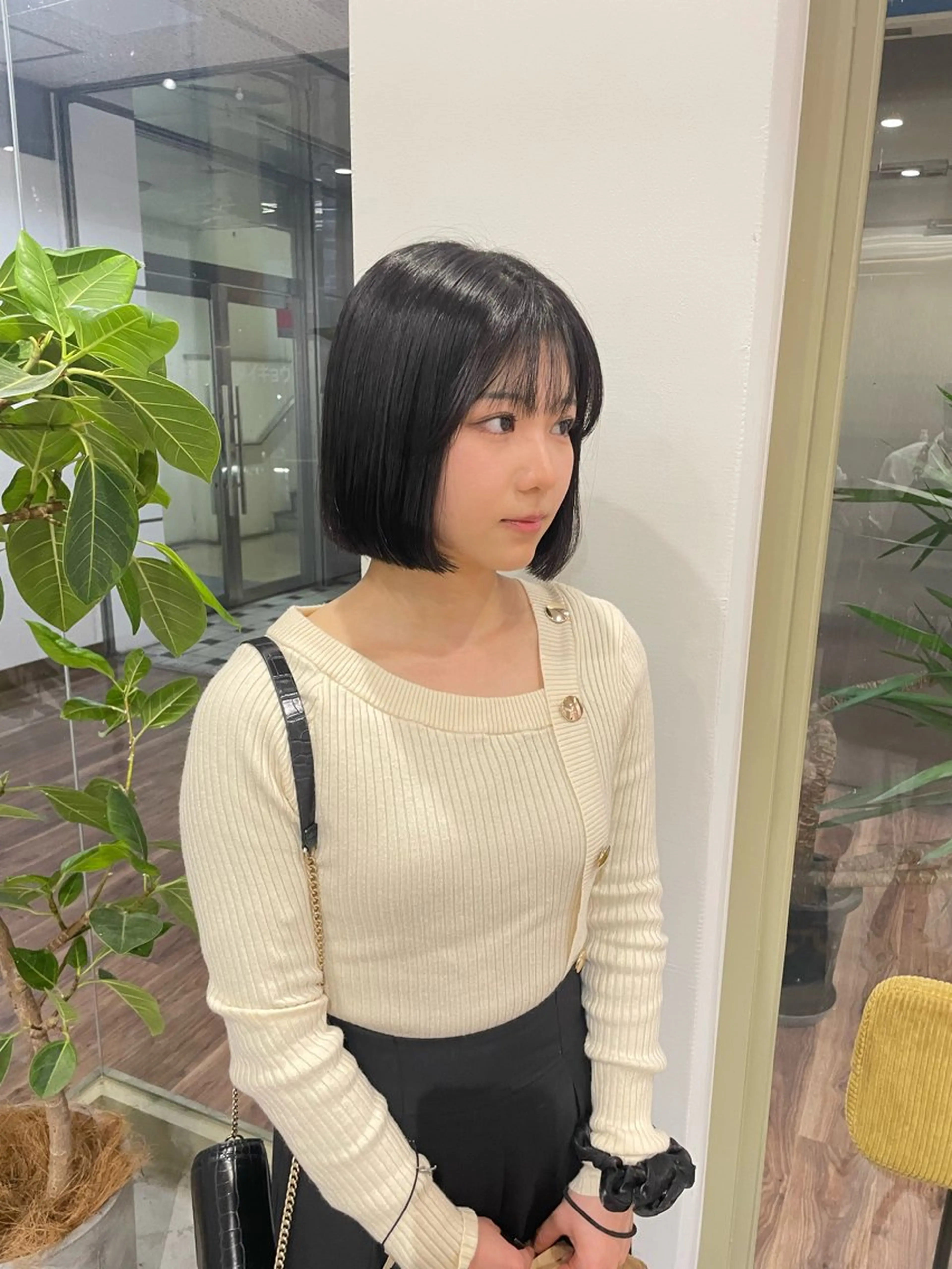 ショート カットパーマモデル 山中 遥のヘアスタイル