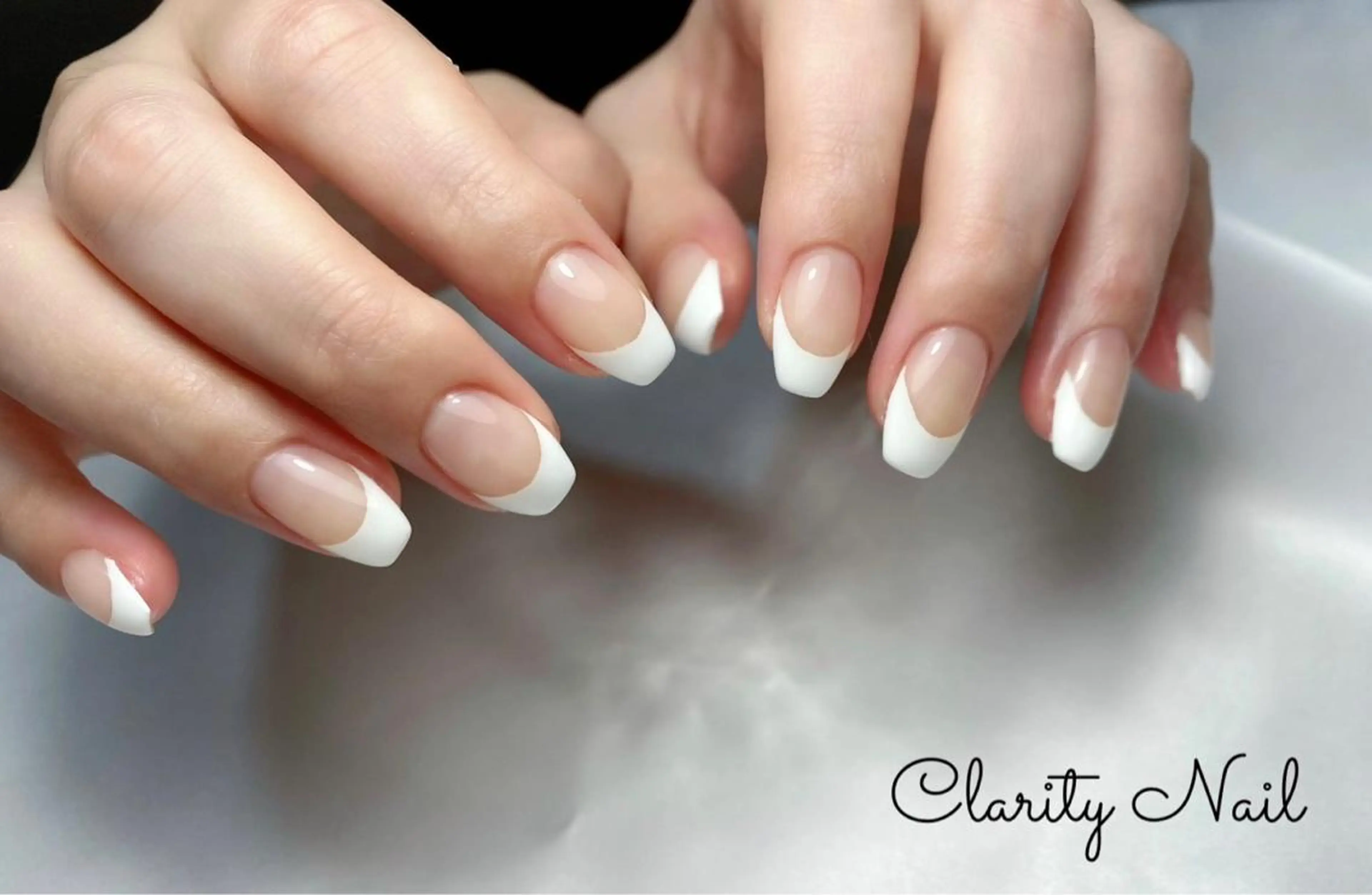 ネイル フレンチネイル ハンドネイル Clarity Nailのネイルデザイン