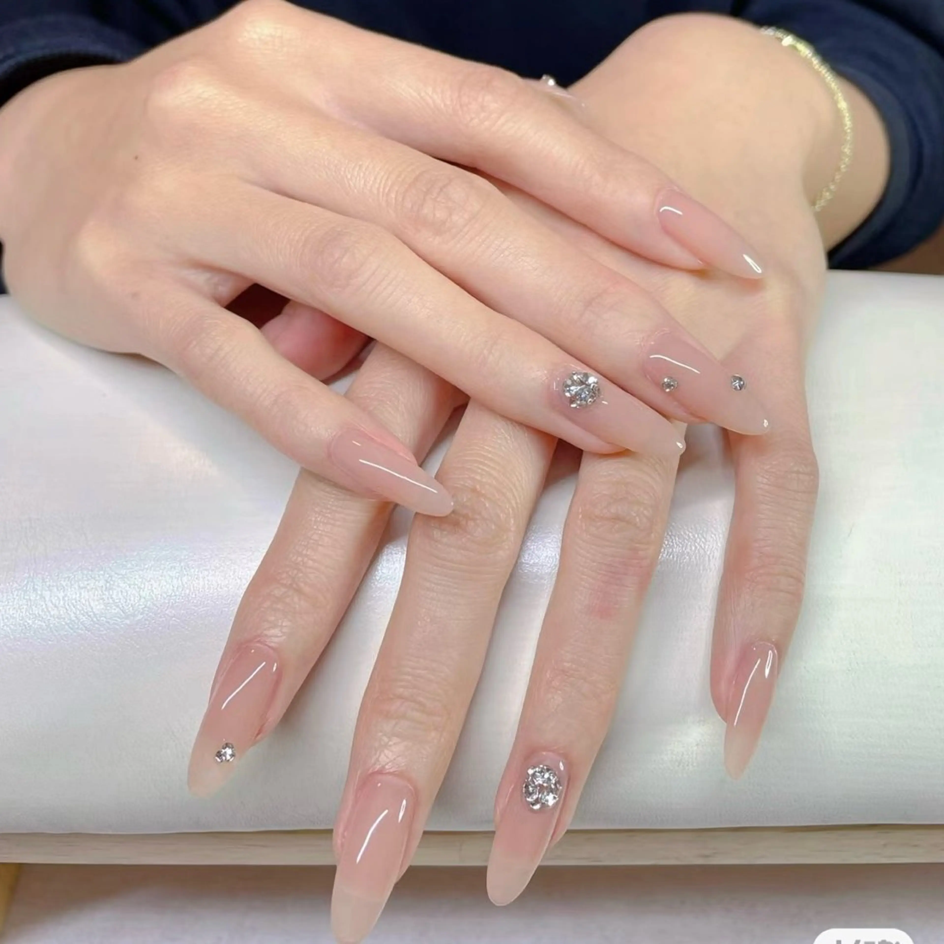 ネイル ハンドネイル 【長さ出し】 IRIS NAILのネイルデザイン