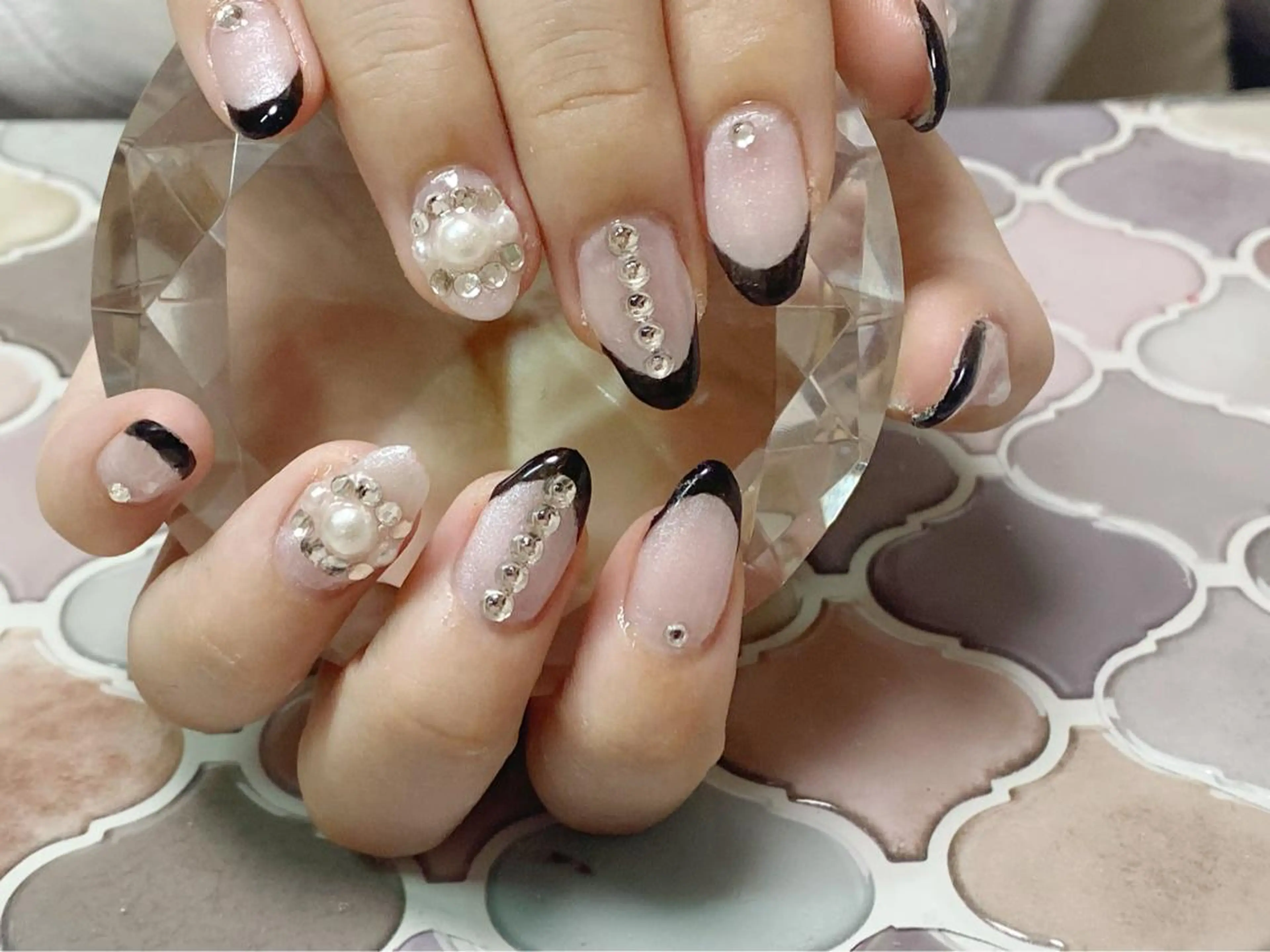 ネイル フレンチネイル 痛ネイル/ワンホン/ フィルイン/長さだしのネイルデザイン