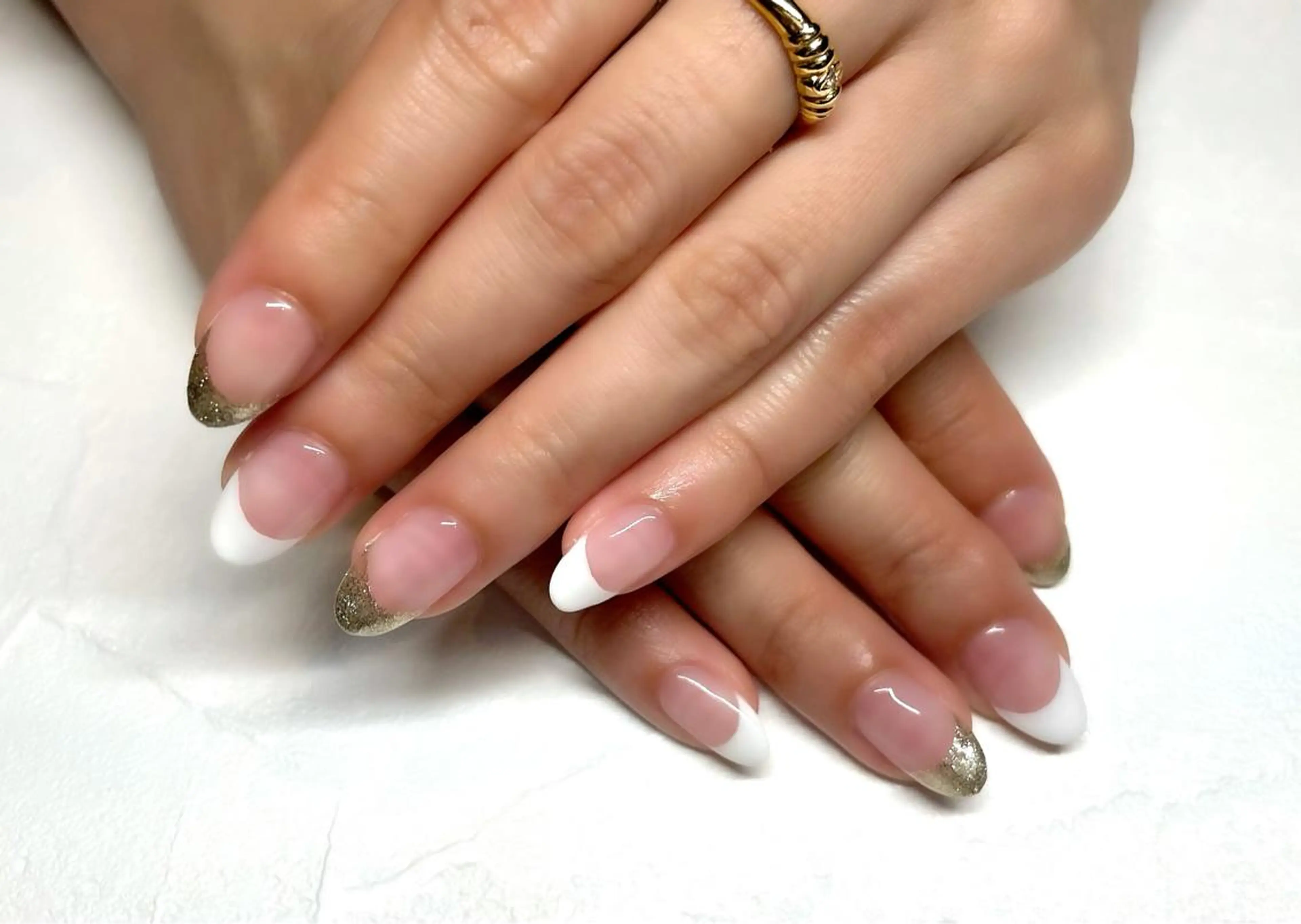 ネイル フレンチネイル ささき れいなのネイルデザイン