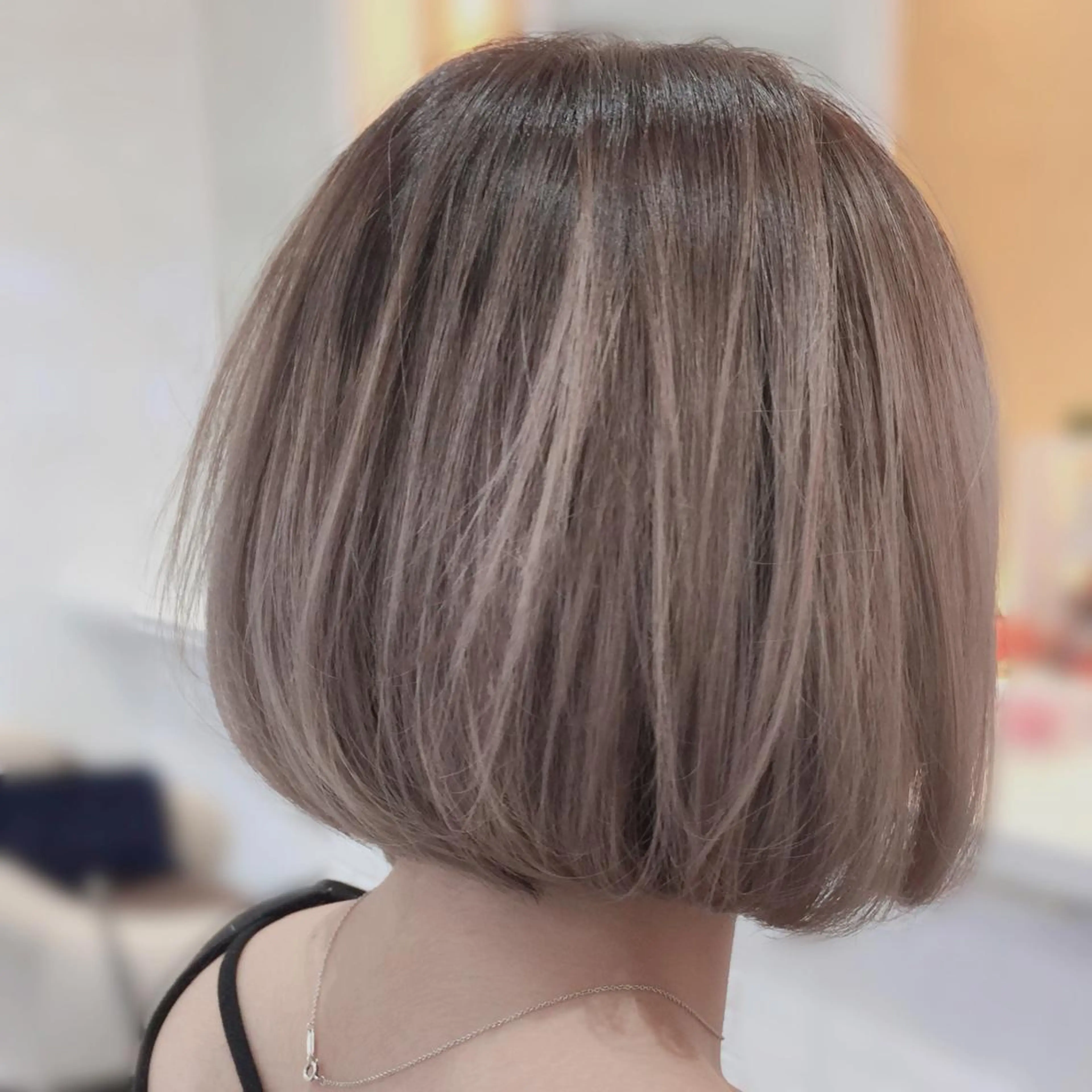 ショート カラー バレイヤージュ ボブ レイヤーカット ☘️タナアミ ディレクター☘️のヘアスタイル