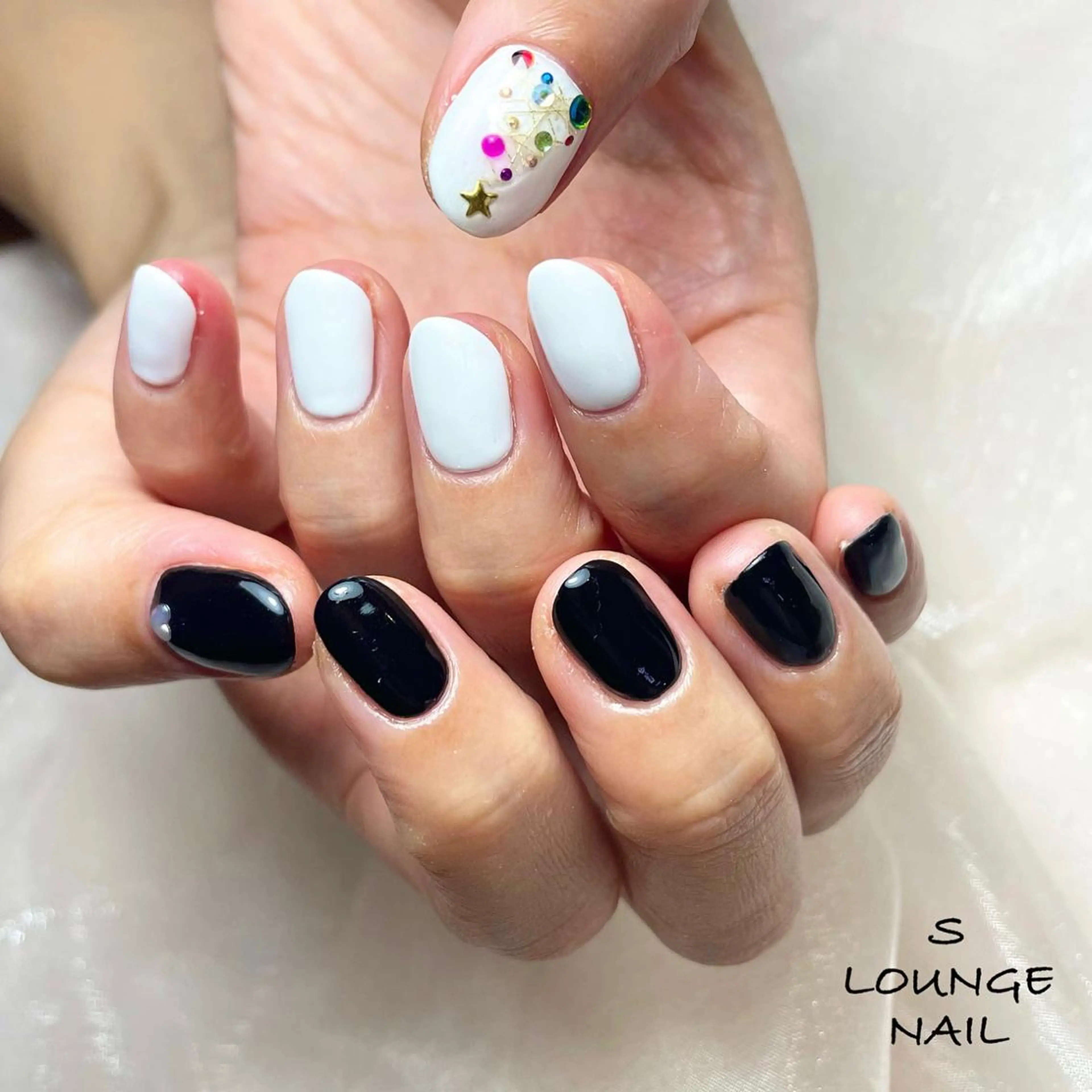 ネイル ハンドネイル フットネイル S LOUNGE NAIL所属・パーツたくさん🍓 SUMIのネイルデザイン