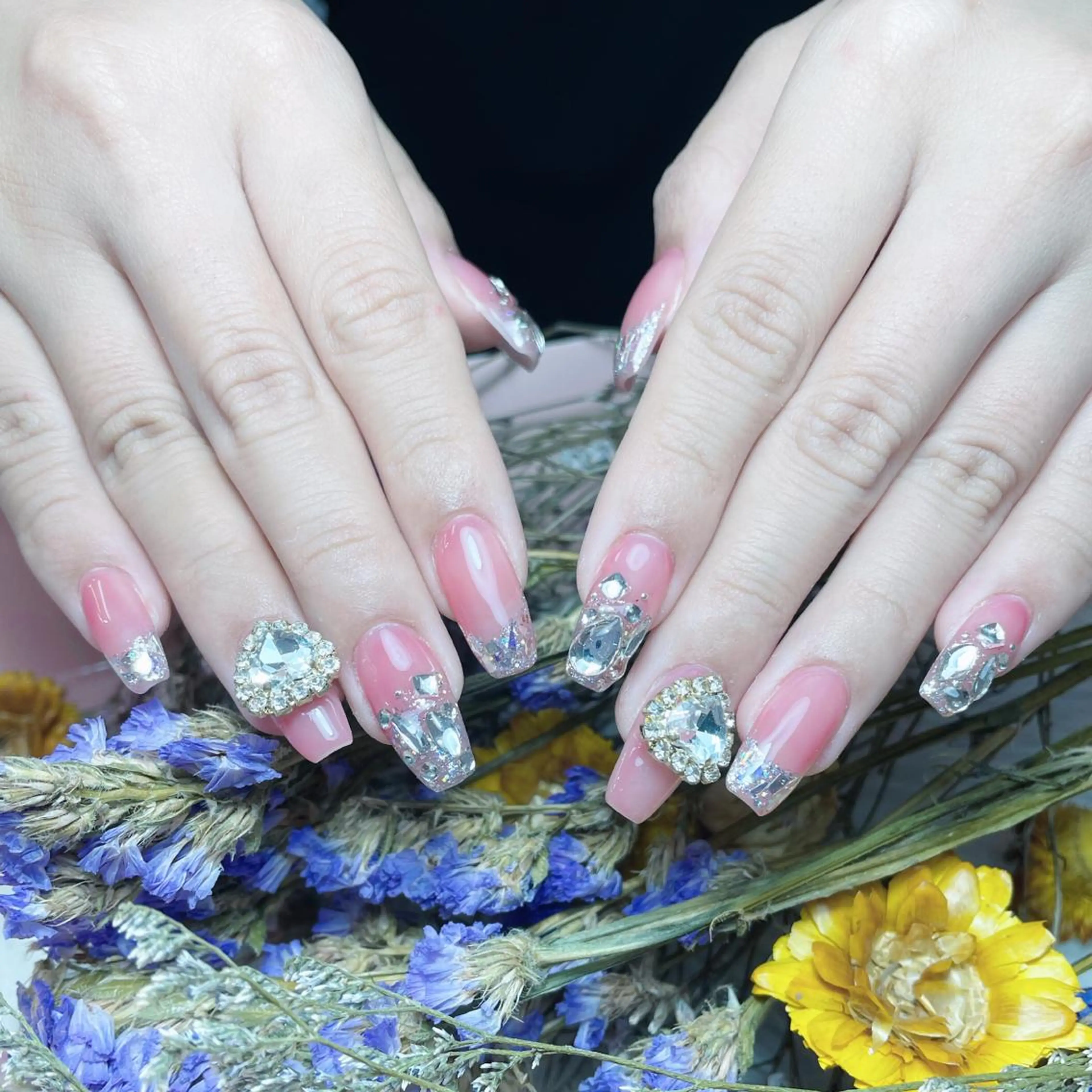 ネイル フレンチネイル ハート 韓国ネイル ミラーネイル リボン ハンドネイル Melody Nail所属・Melody  3D/スカルプ専門店のネイルデザイン