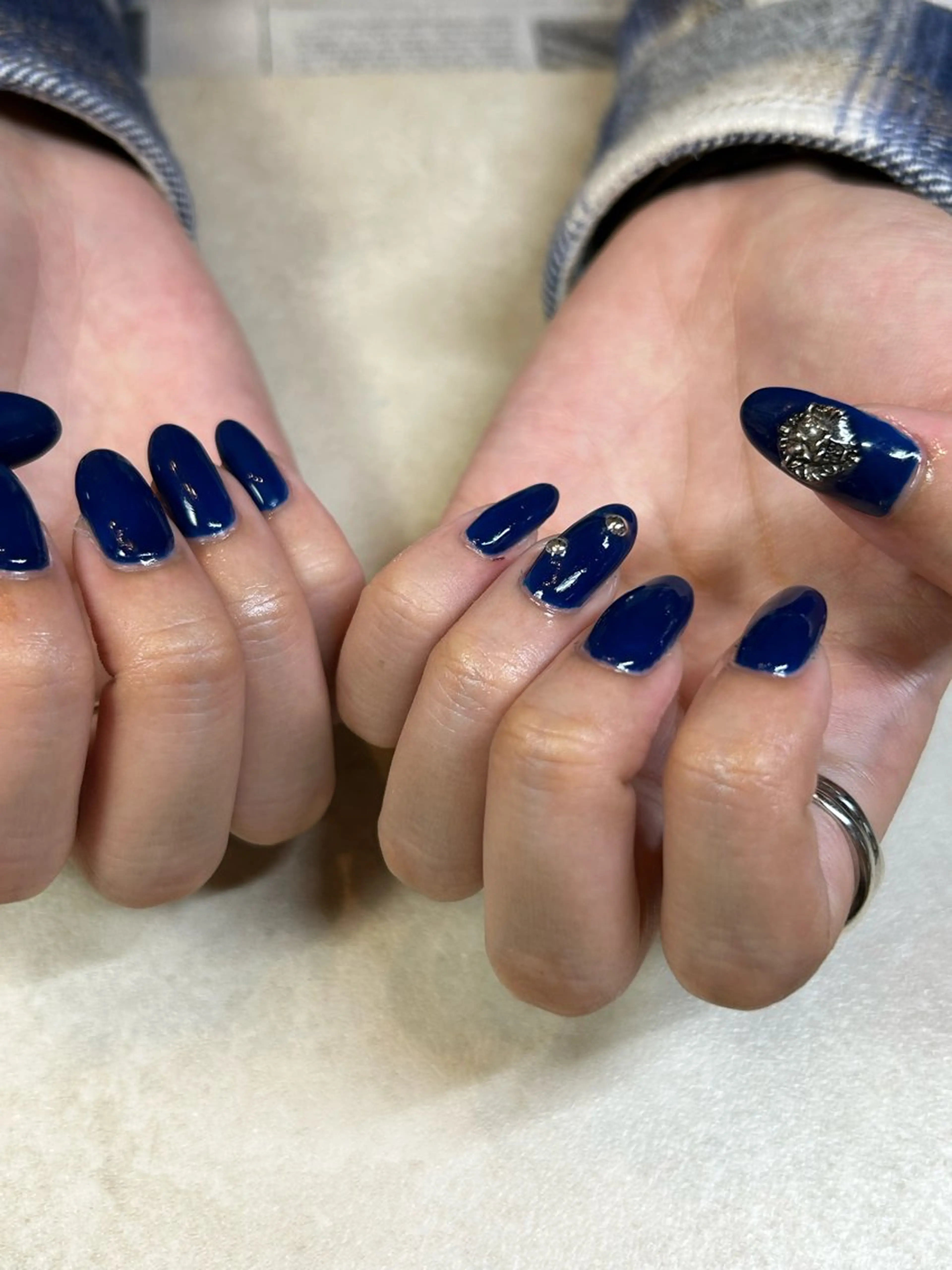 セミロング ハンドネイル Nail R _mikuのネイルデザイン