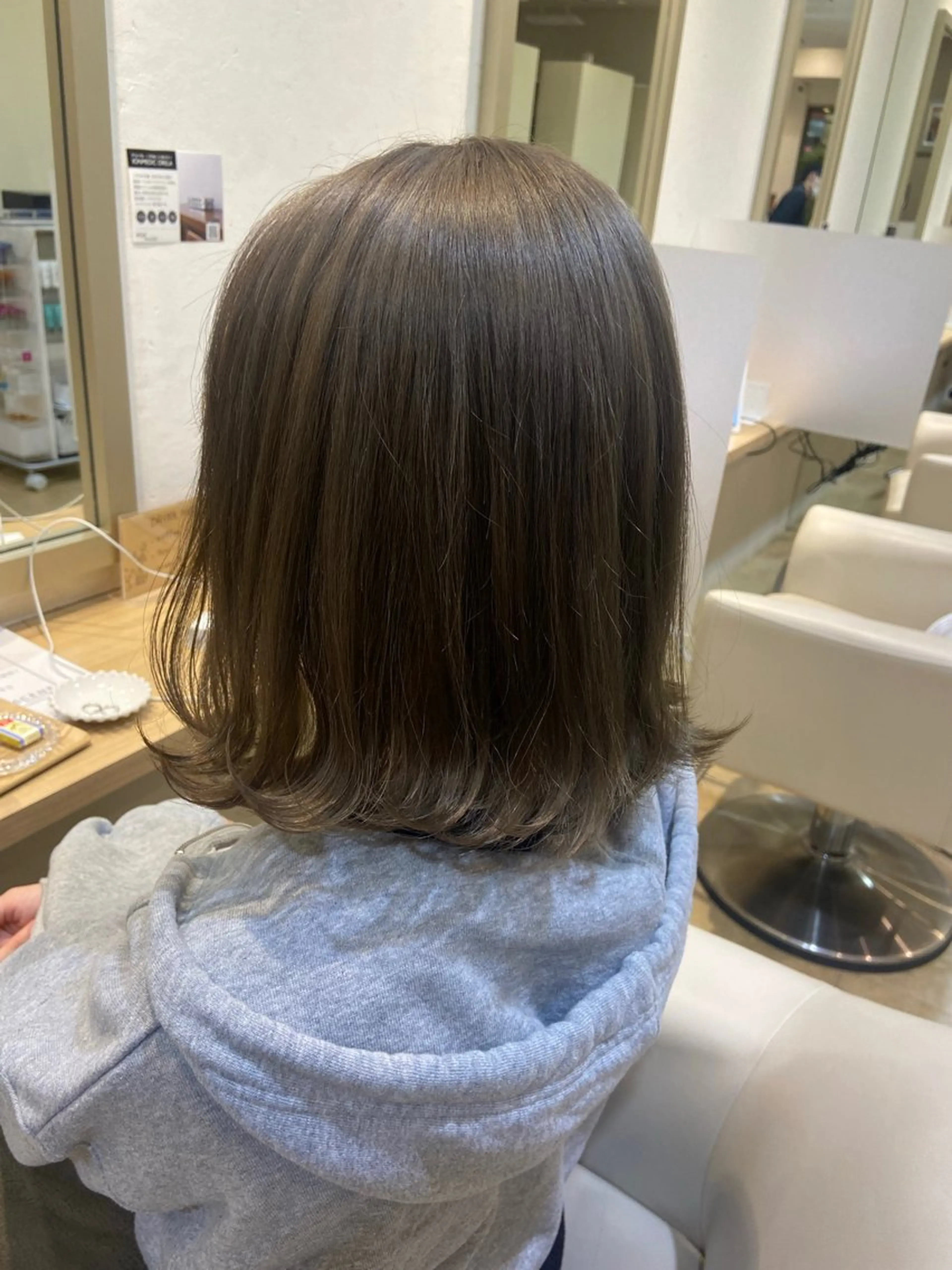 ミディアム ヘアカラー 🦋髪質改善🦋 眞井琴美のヘアスタイル