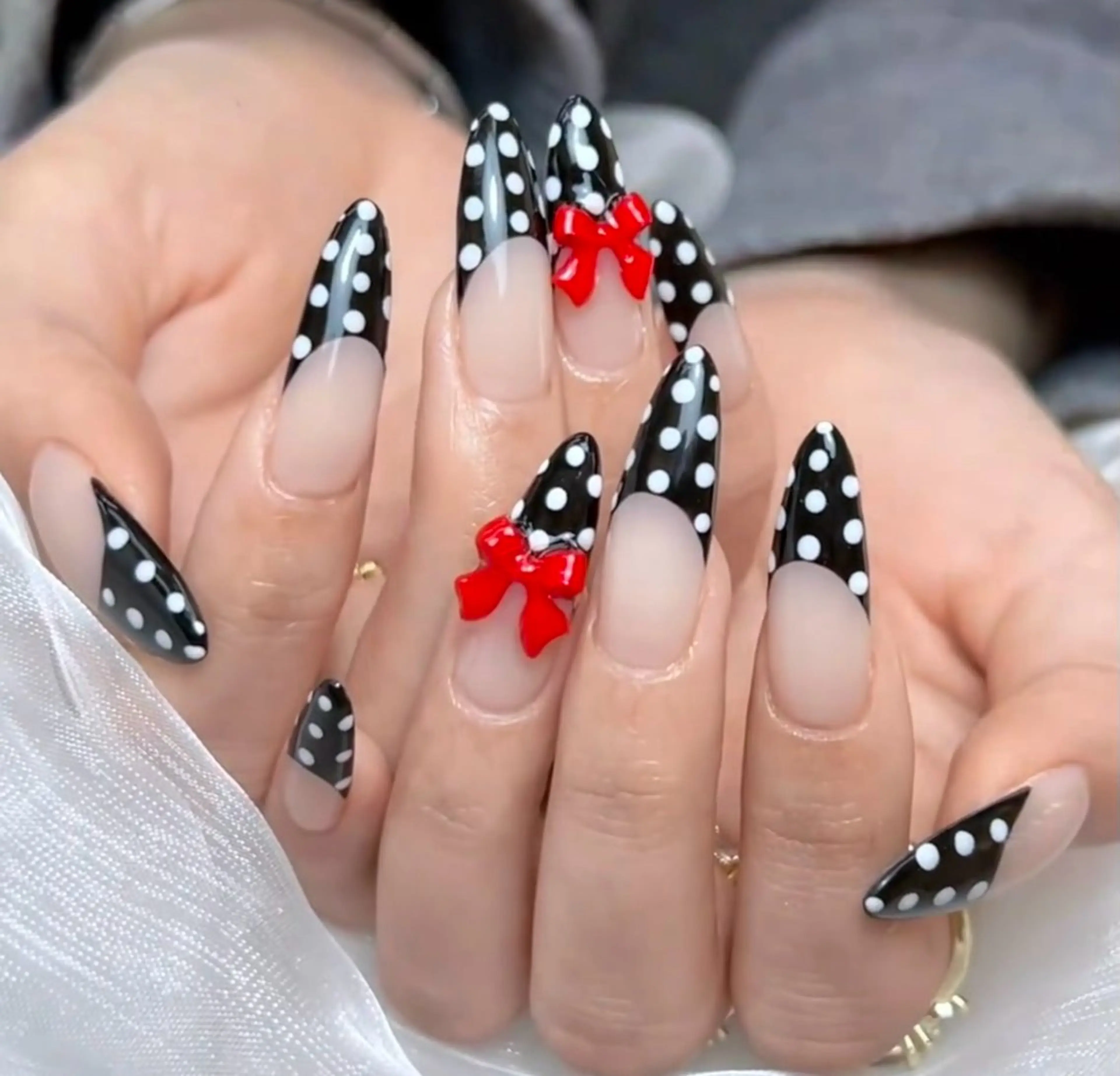 ネイル Chiara 長さ出し/フィルインのネイルデザイン