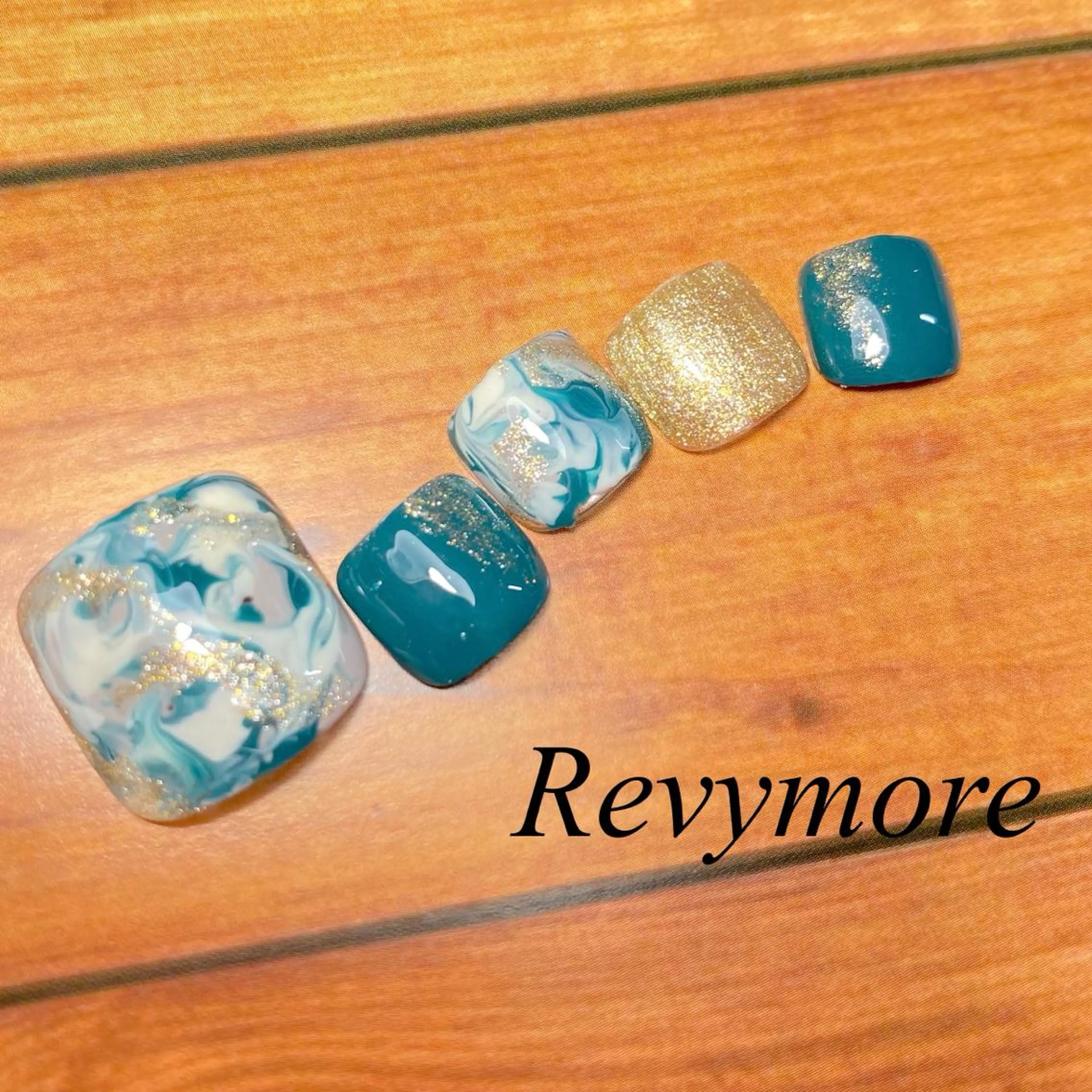 ショート ネイル フットネイル ジェルネイル 大理石ネイル(マーブル) ニュアンスネイル オフィスネイル nail salon Revymore所属・nail salon Revymoreのネイルデザイン