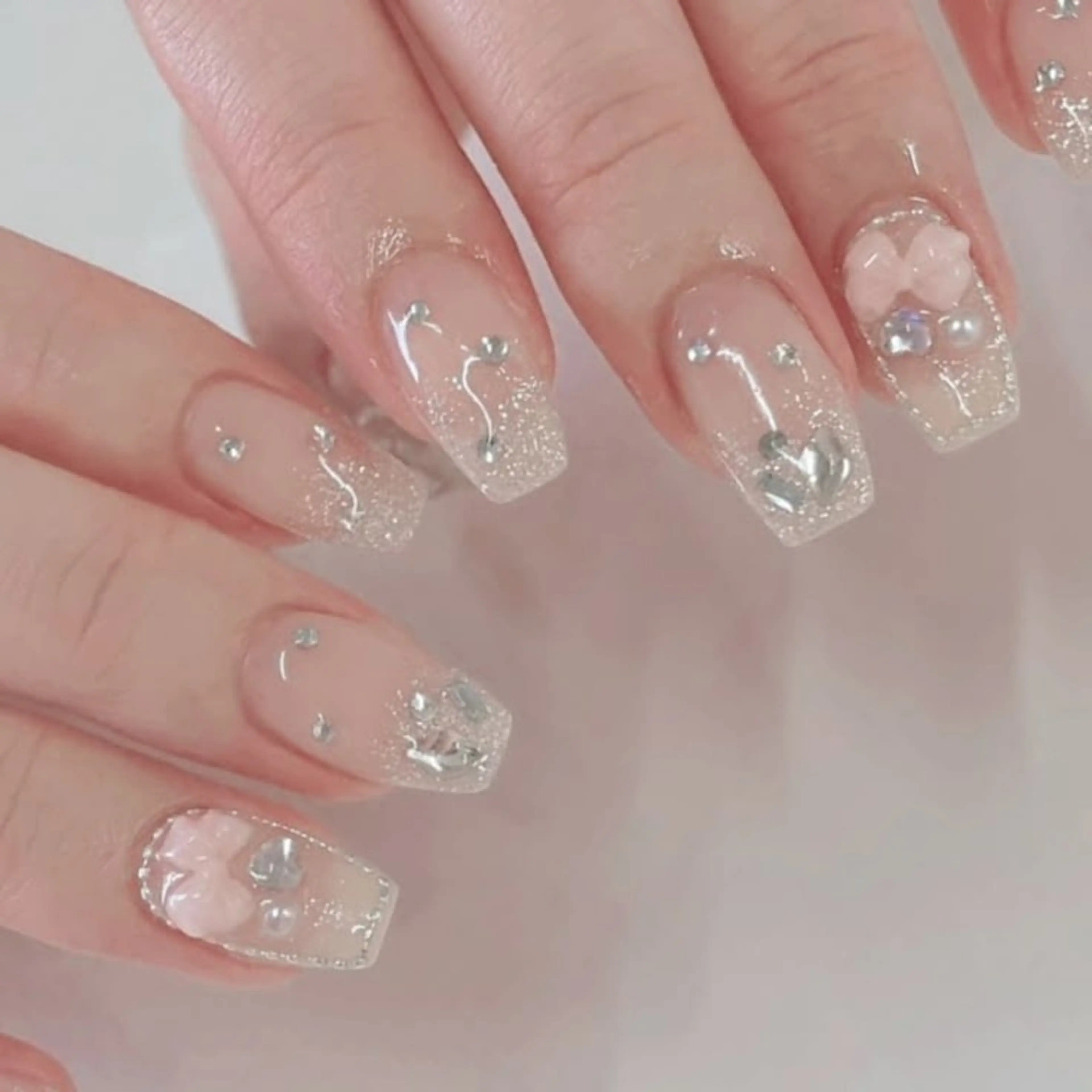 ネイル Fiore nail🪽✨のネイルデザイン