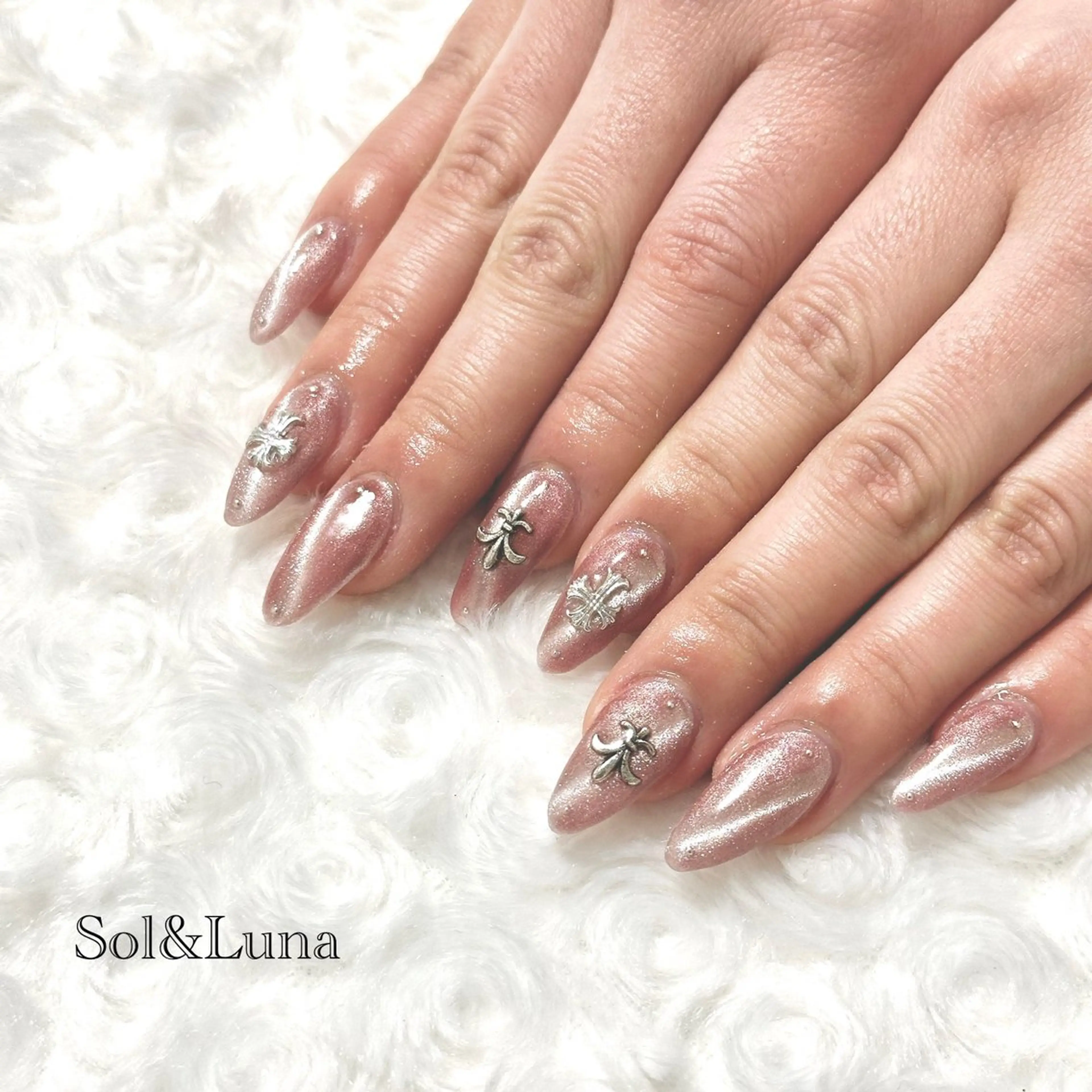 ネイル ~Sol&Luna~ Momonaのネイルデザイン