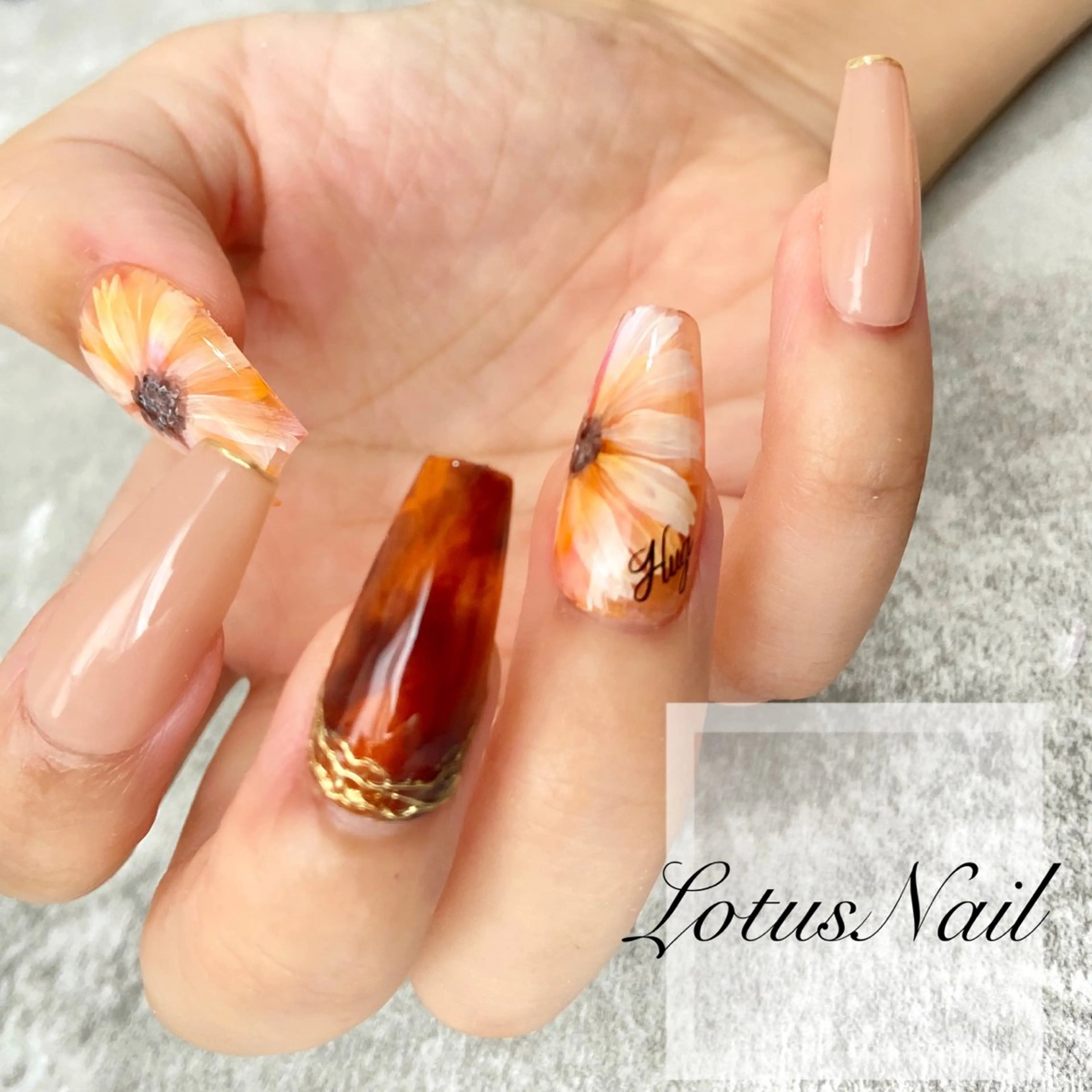 ネイル ハンドネイル Lotus Nailのネイルデザイン