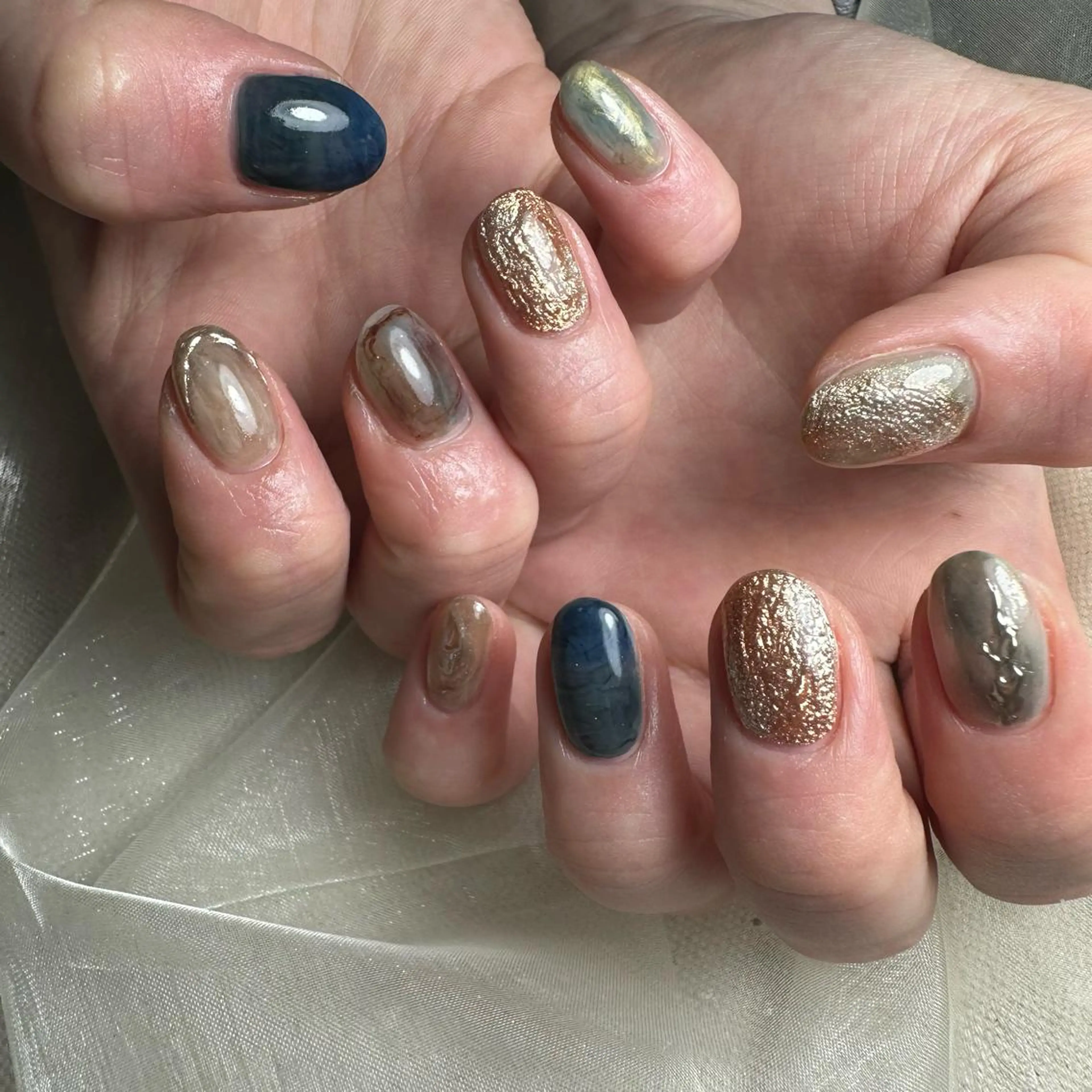 ネイル ハンドネイル repos~ルポ~所属・里見 麗のネイルデザイン