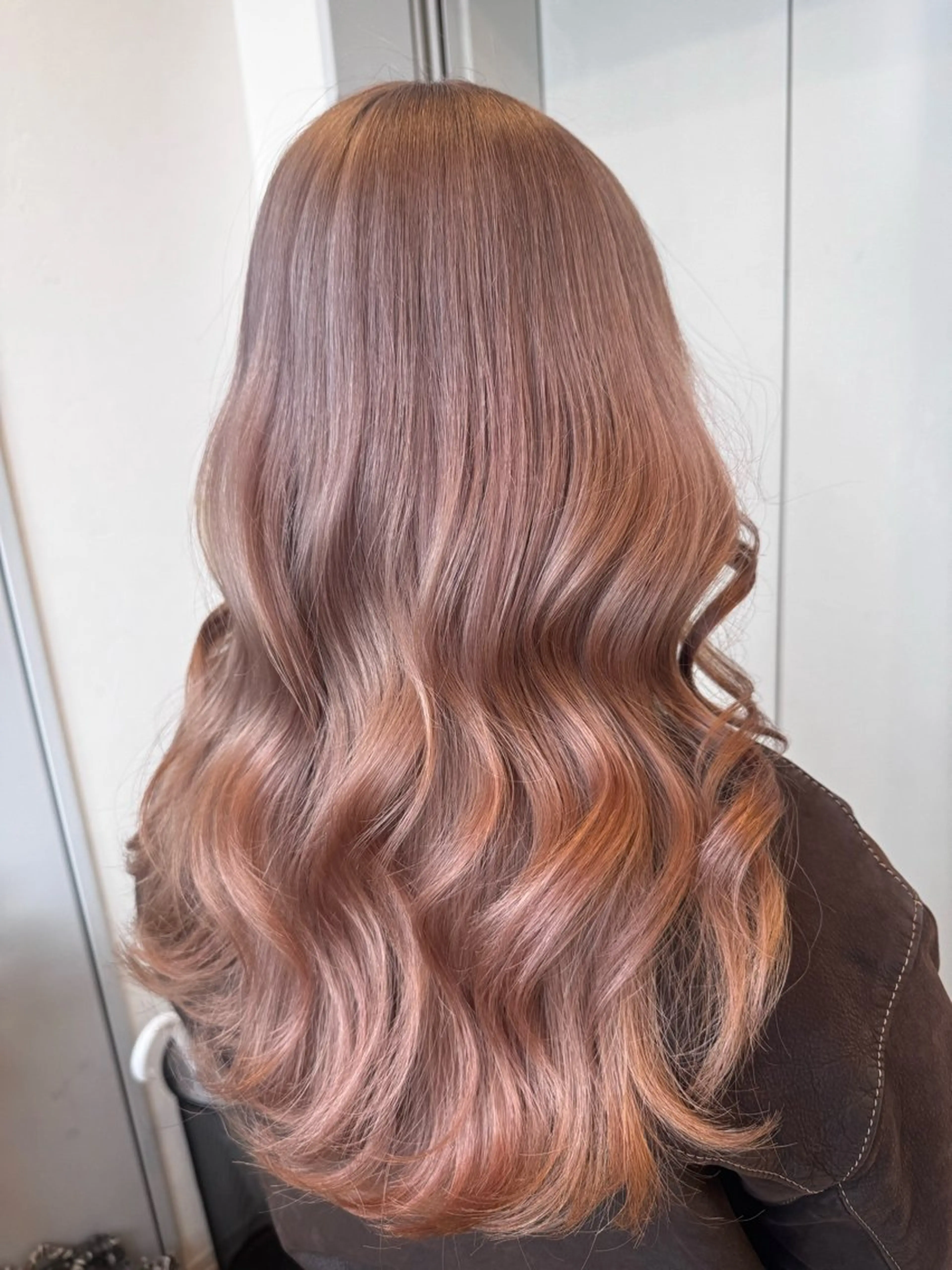 ロング ヘアカラー トリートメント カットカラー🩷 五島桜樫のヘアスタイル