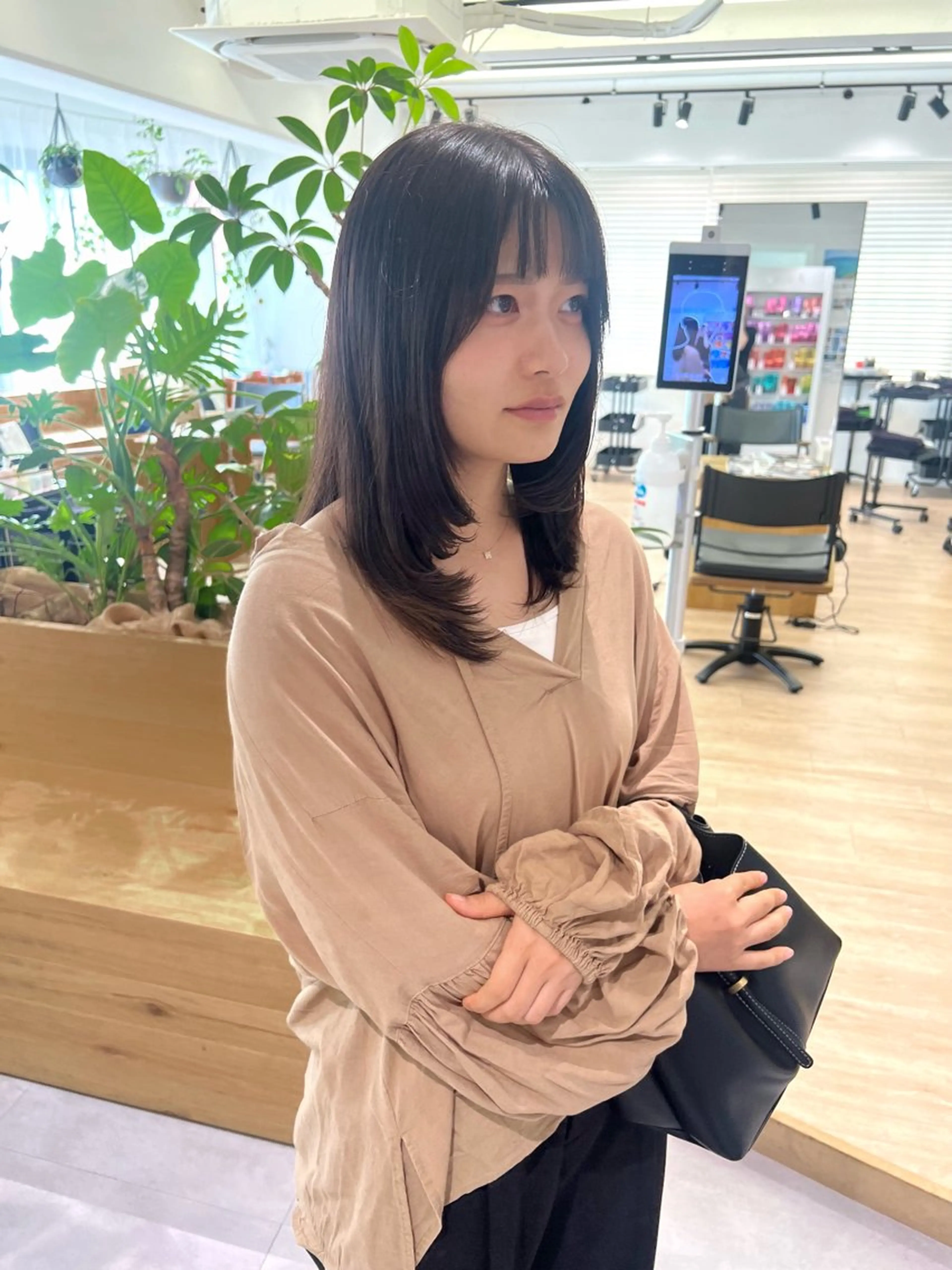 ロング カット ヘアカラー トリートメント 田中 愛梨のヘアスタイル