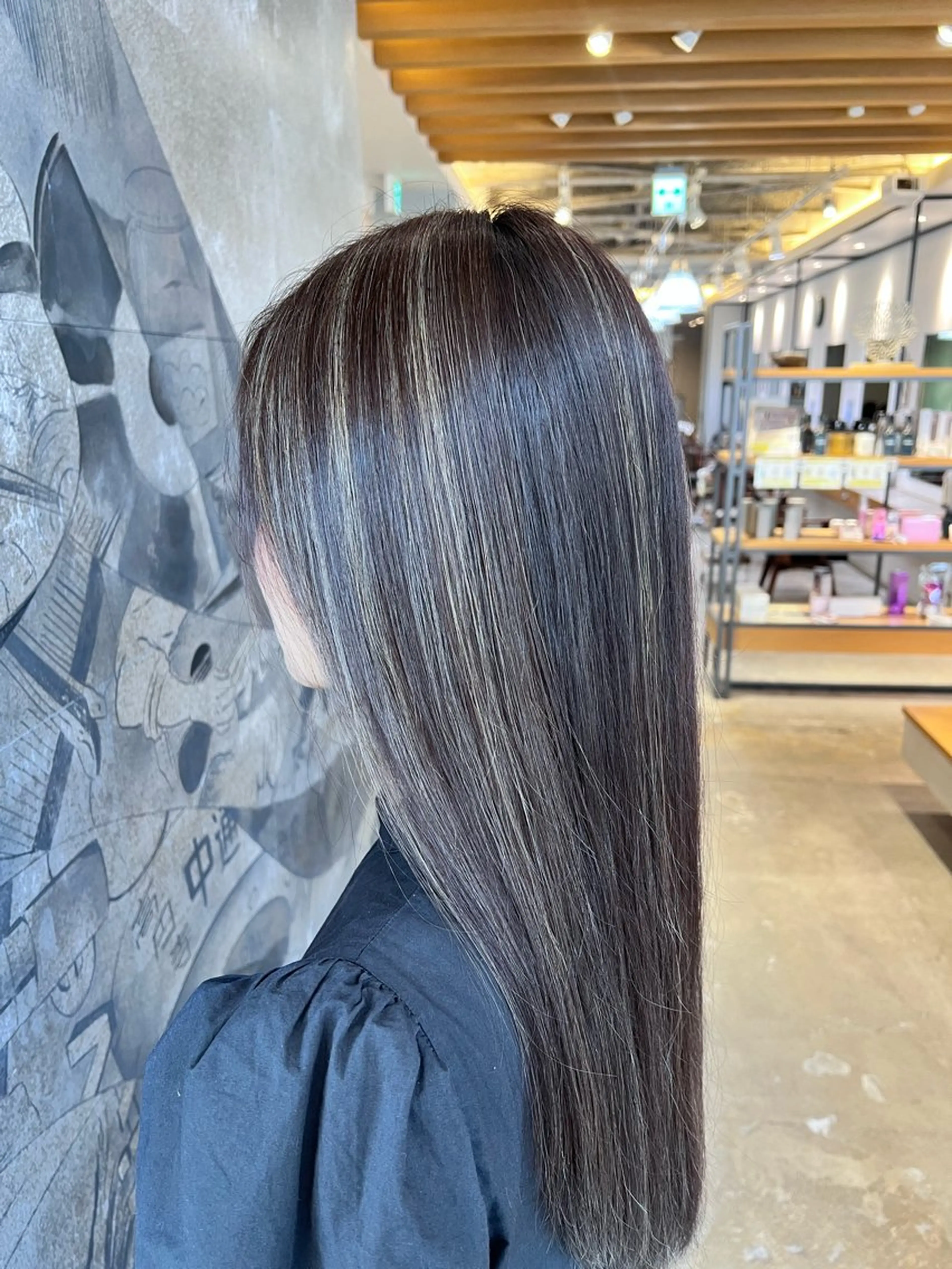 ロング ヘアカラー suzuna 🫧のヘアスタイル