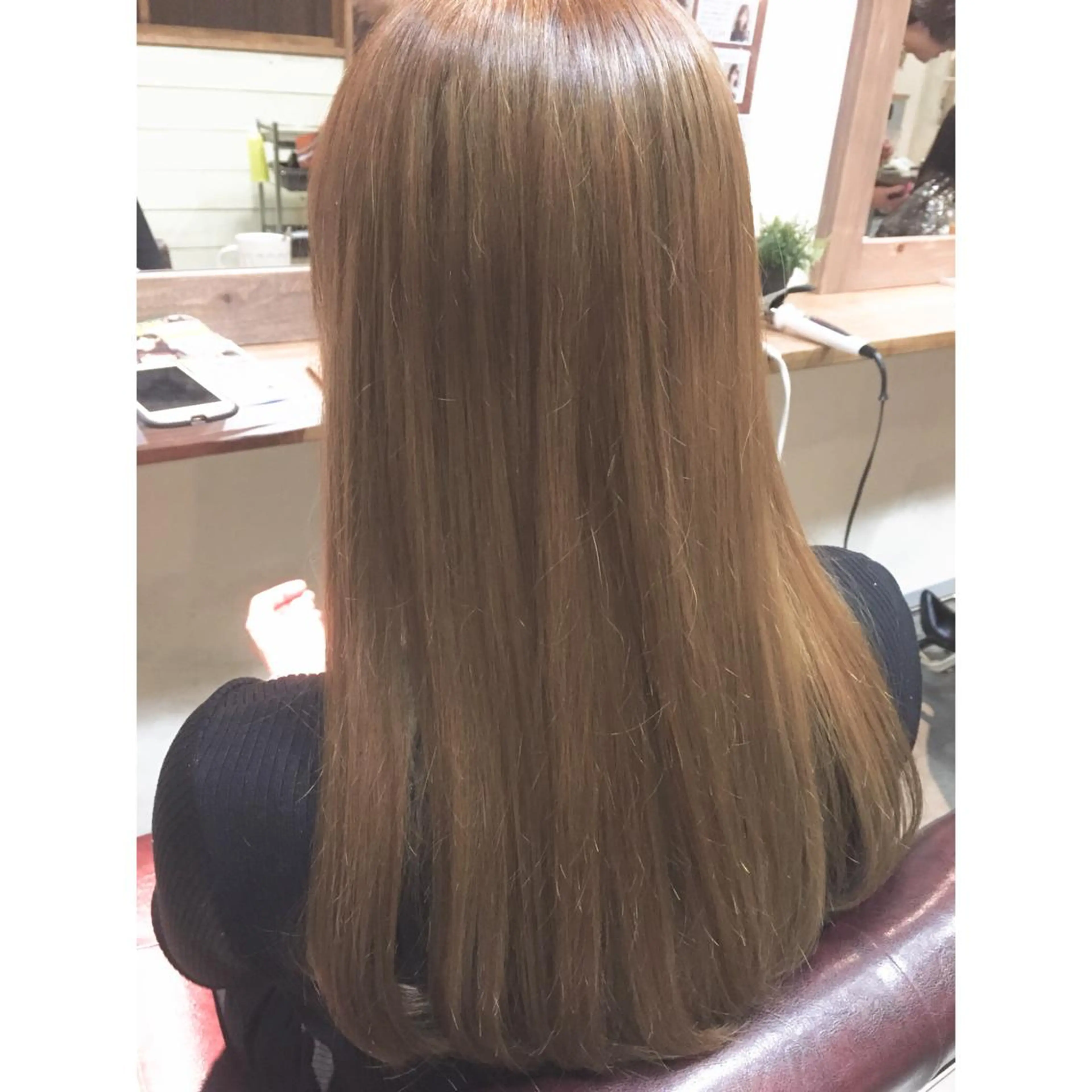 セミロング カラー アッシュ ベージュカラー ヘアカラー トリートメント 透明感/ 美髪矯正/田中恭のヘアスタイル