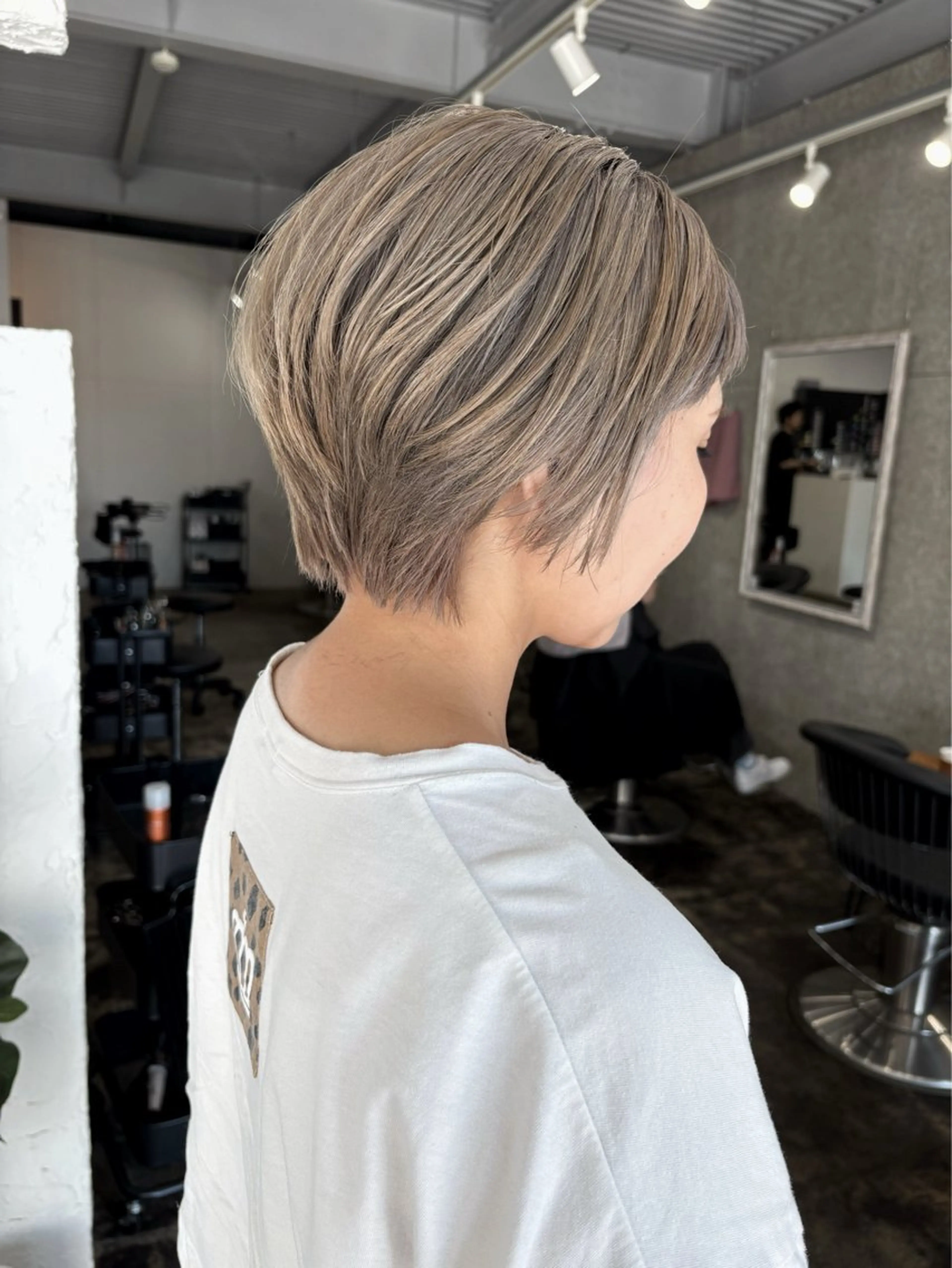 ショート ヘアカラー 岩間 萌々果/eimのヘアスタイル