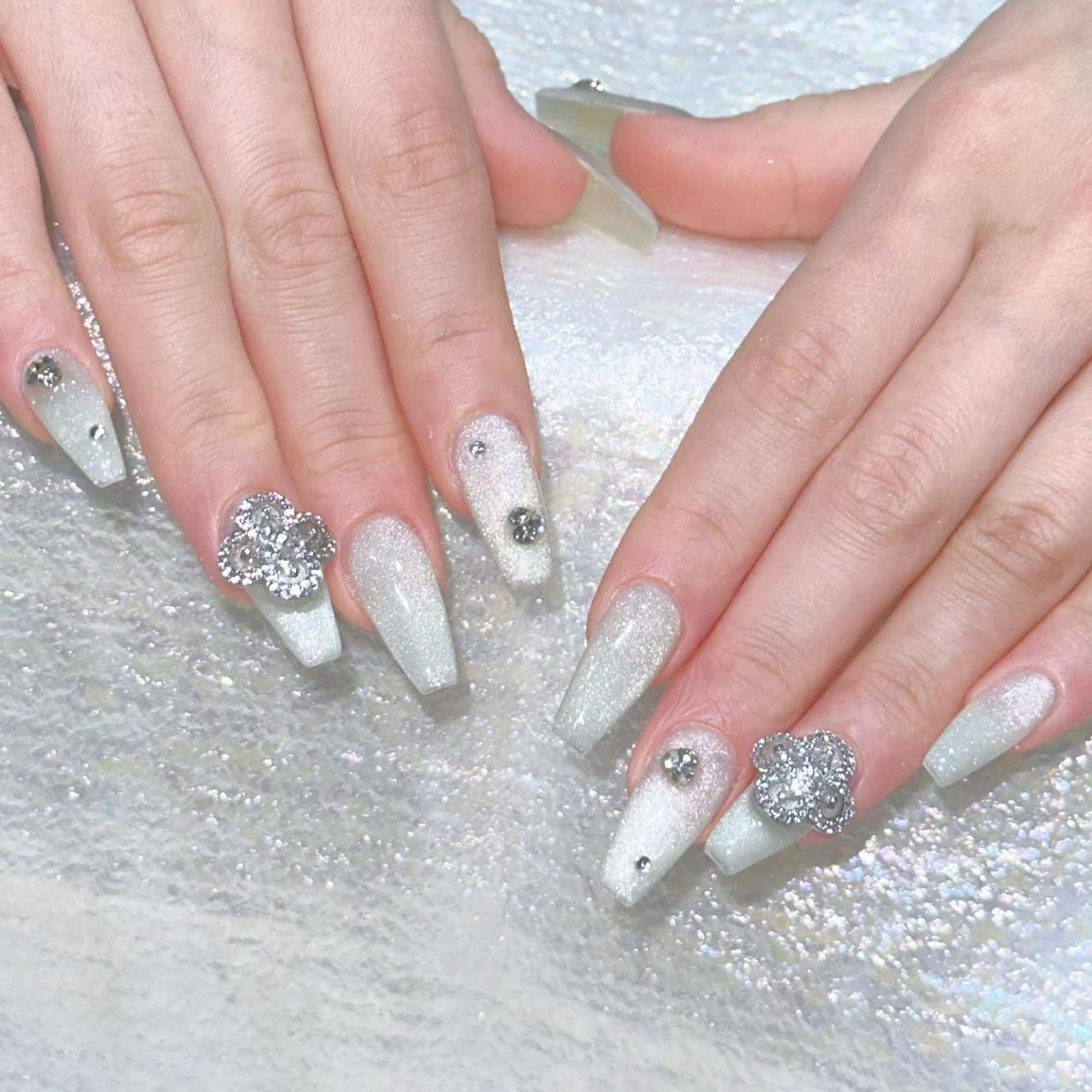 ネイル ハンドネイル Queens momoのネイルデザイン