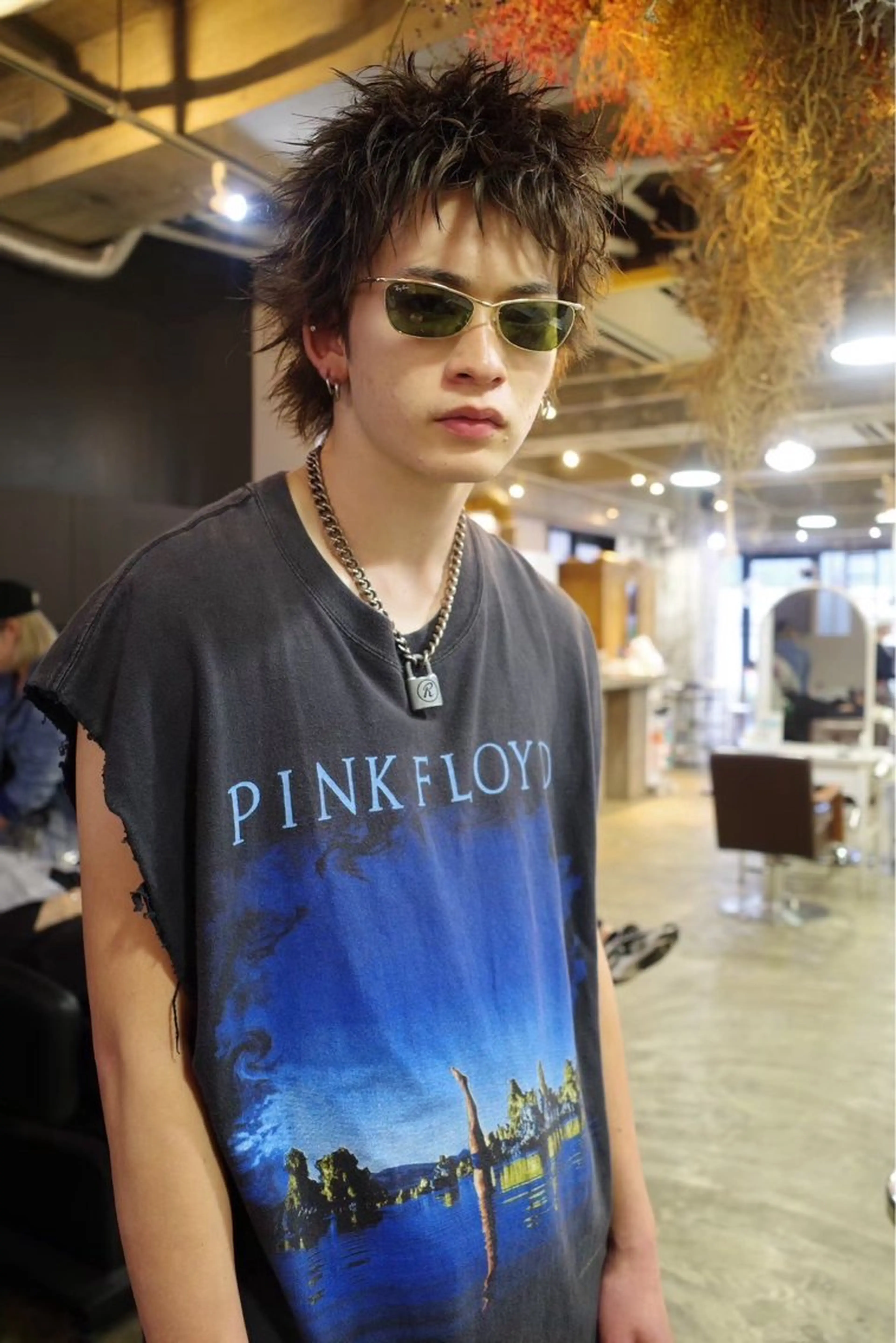 骨格に合わせた似合せスパイキーショートの写真