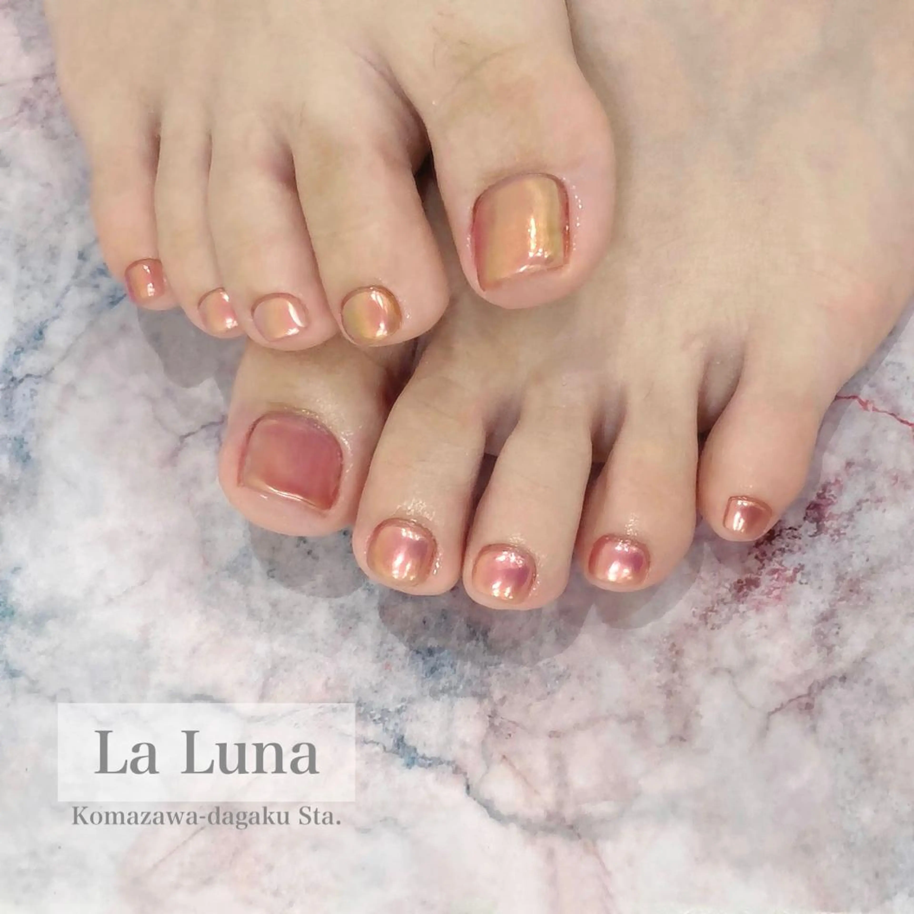 ネイル ミラーネイル ＬａＬｕｎａ🌙 natsukiのネイルデザイン