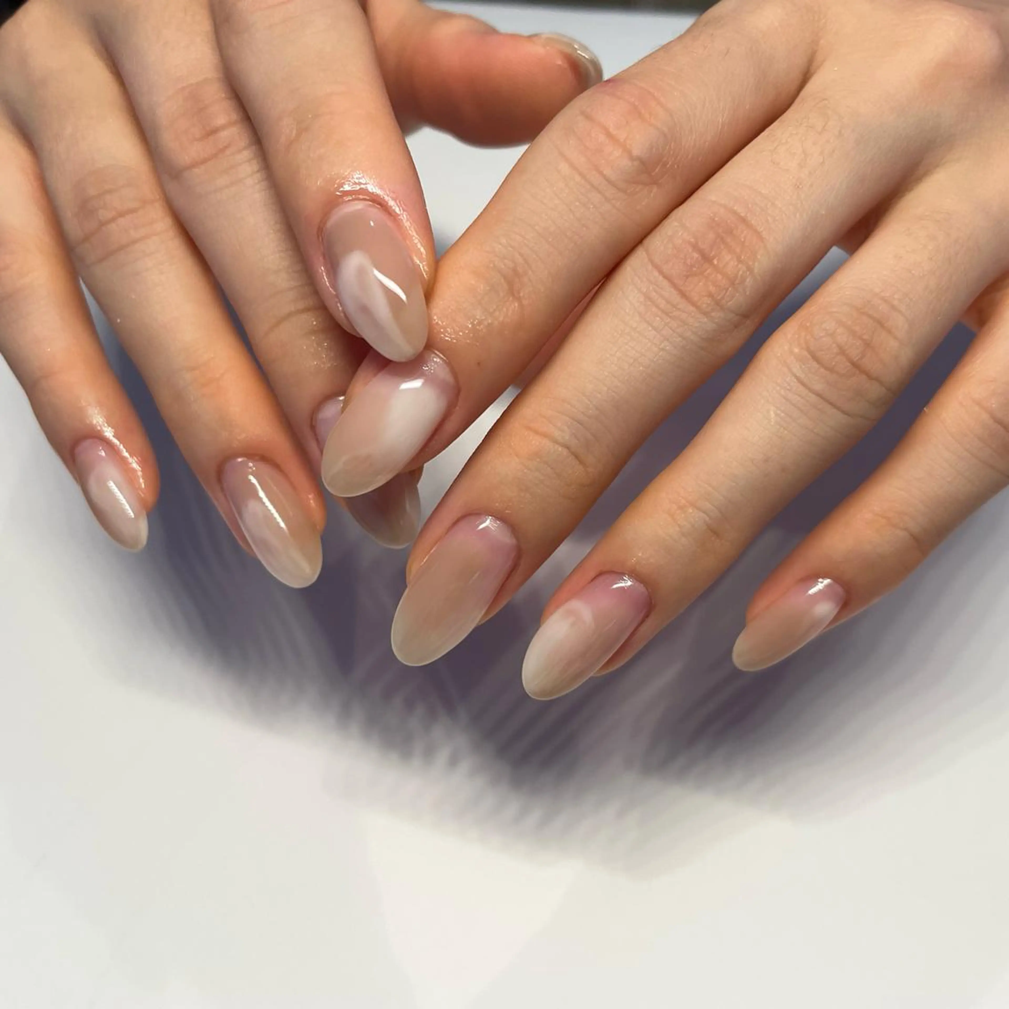 ミディアム ネイル ブラウン ニュアンスネイル 10ten所属・10ten Mikiのネイルデザイン