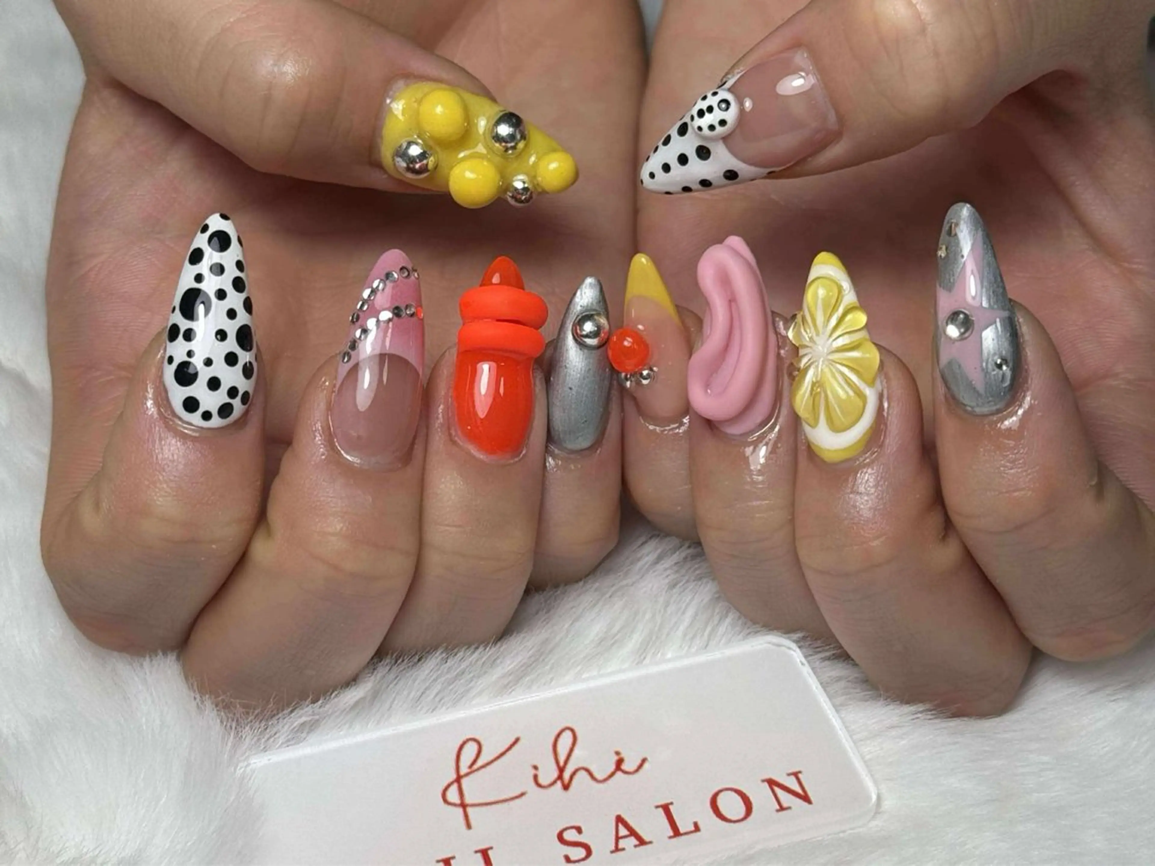 ネイル アートネイル フレンチネイル ジェルネイル グラデーション 韓国ネイル ハンドネイル 💕鈴木ユリ パラジェル/オフ無料のネイルデザイン