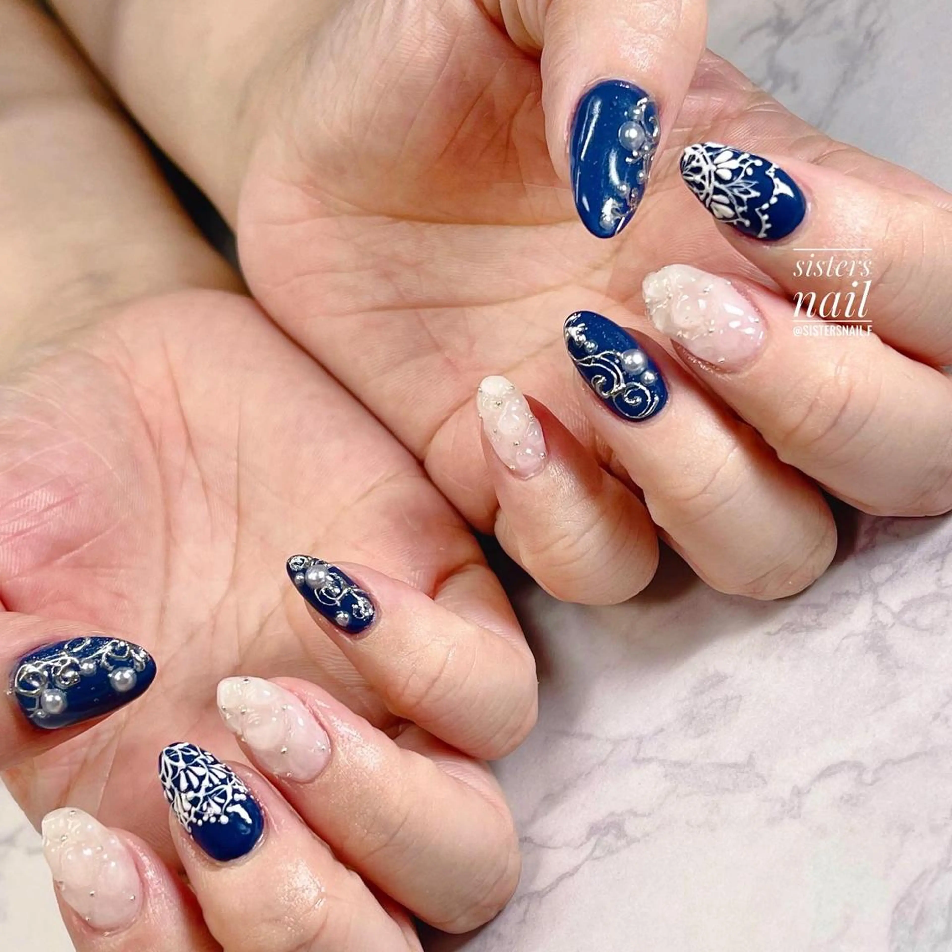 ネイル アートネイル ネイビー シルバー sisters nail.fのネイルデザイン