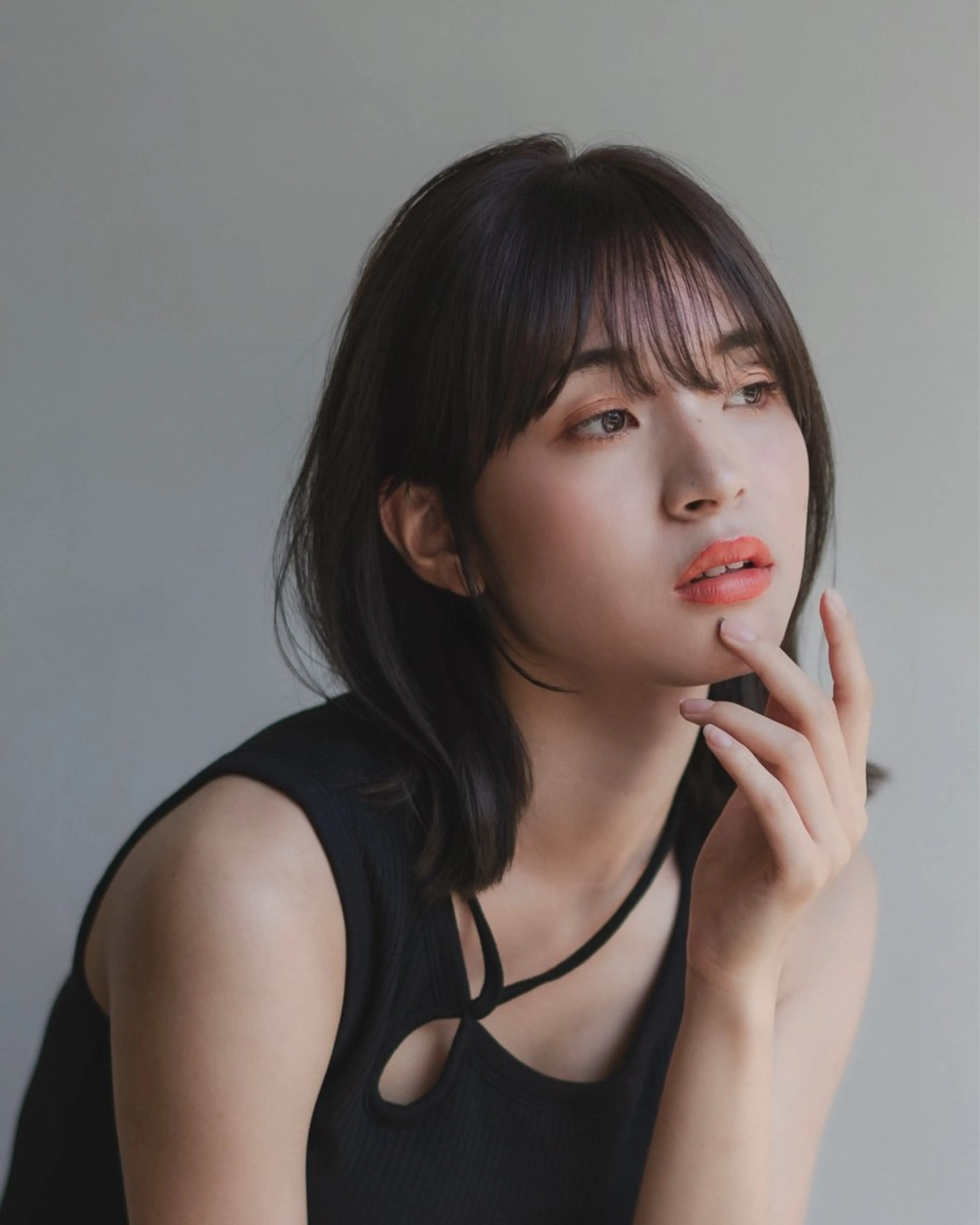 ミディアム カラー カット ヘアカラー トリートメント 前髪/顔周り /レイヤー/秋山 元のヘアスタイル