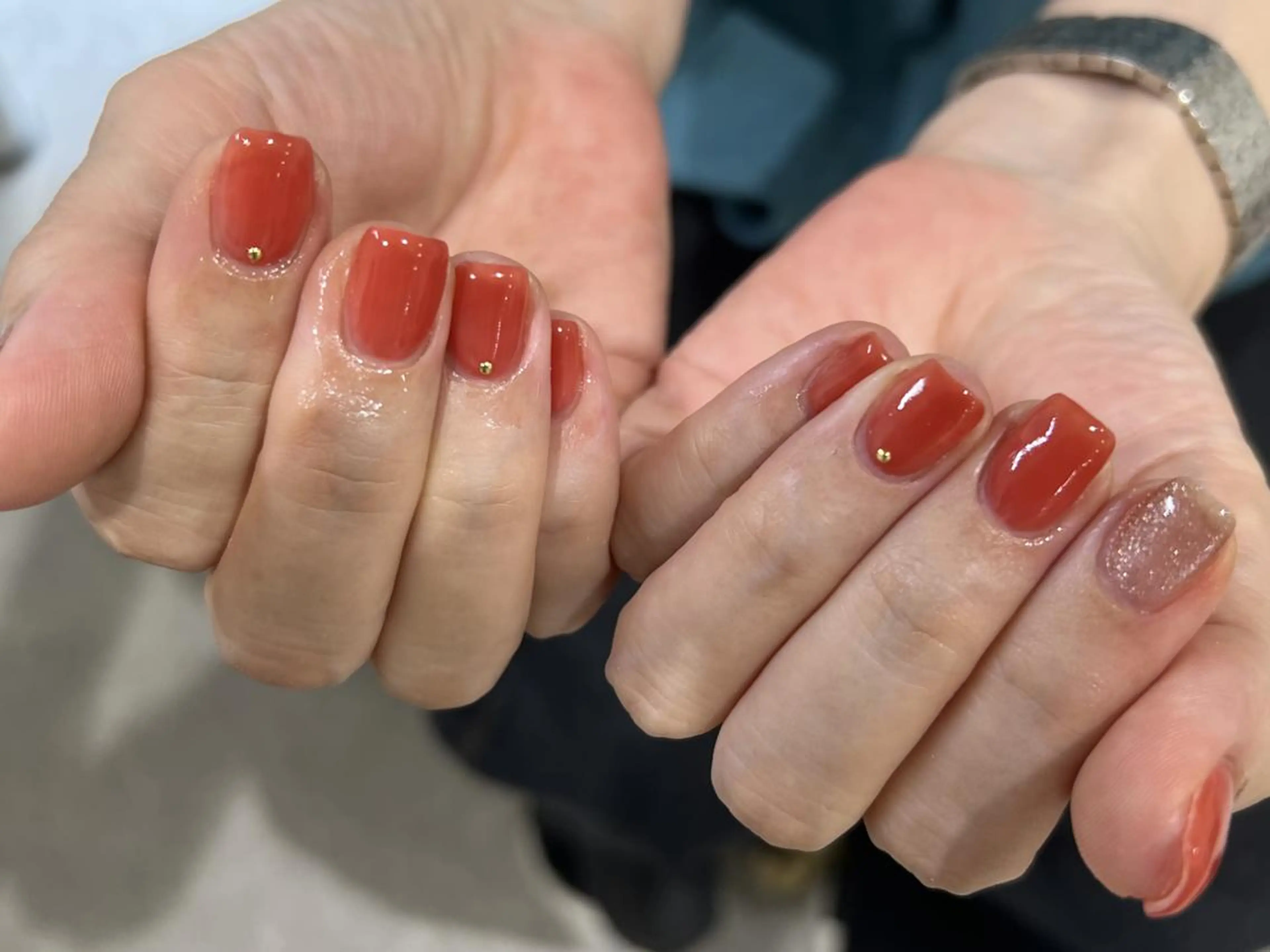 ハンドジェルワンカラーorグラデーション【オフ有り】ワンカラーの場合3色まで色変えOK!※スカルプオフの場合+600円の写真