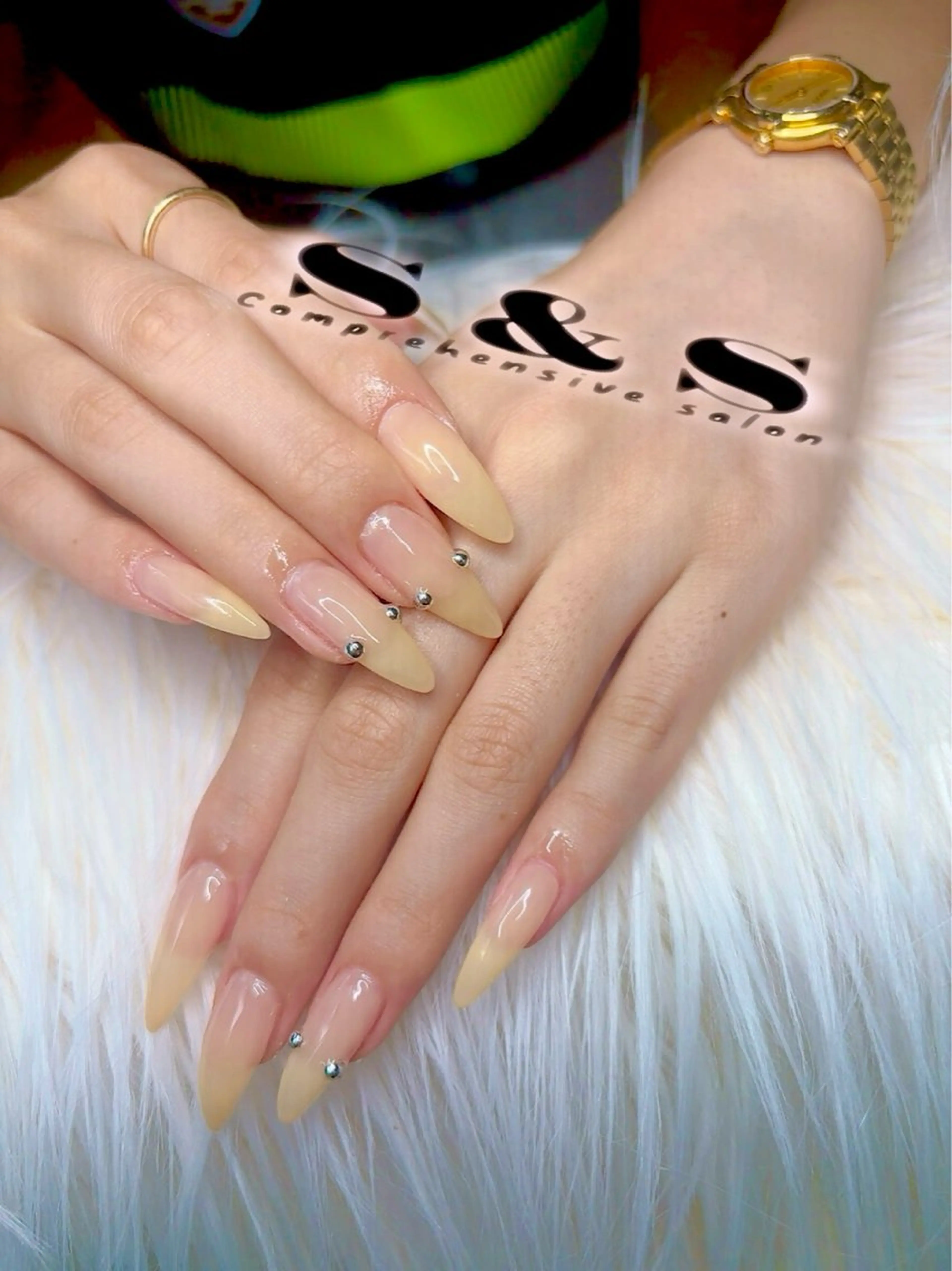 ネイル 長さ出し メンズネイル 持ち込み 夏ネイル ワンホンネイル S&S 村田小百合のネイルデザイン