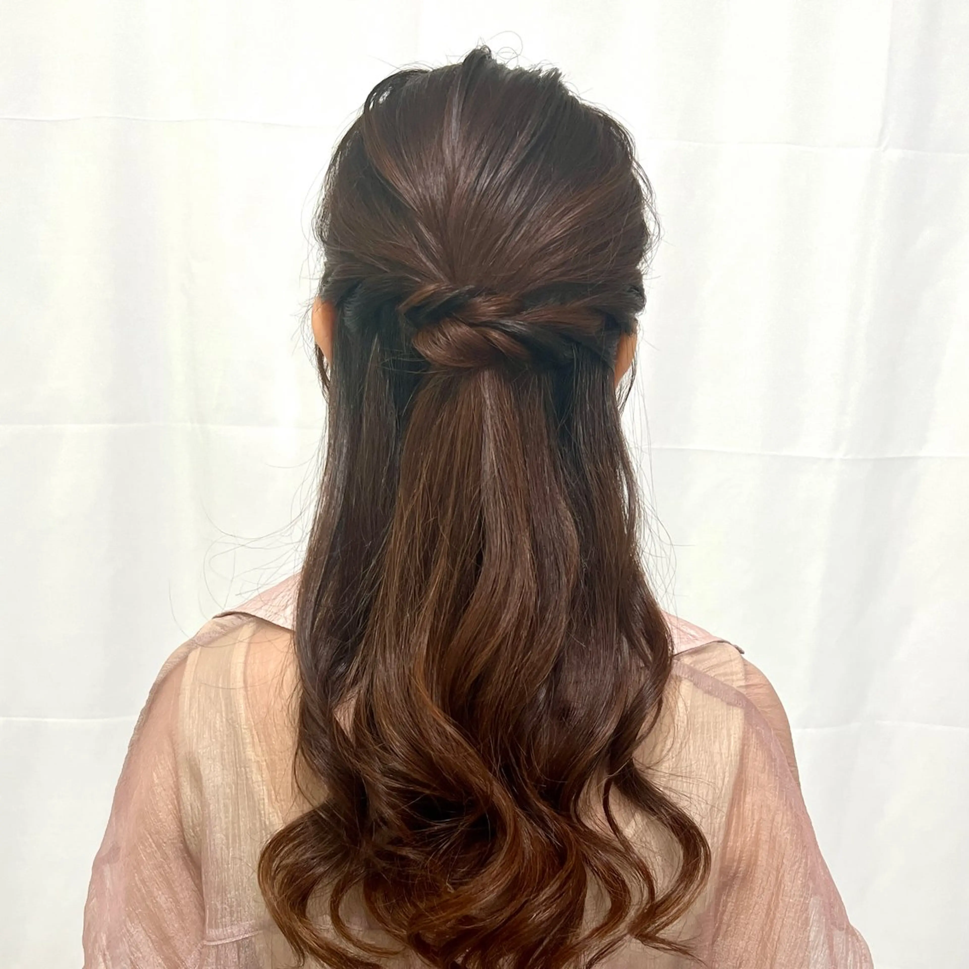 ヘアアレンジ ハーフアップ CHATEAU TERRACE所属・似合うヘアメイク🪞 CHATEAUのヘアスタイル