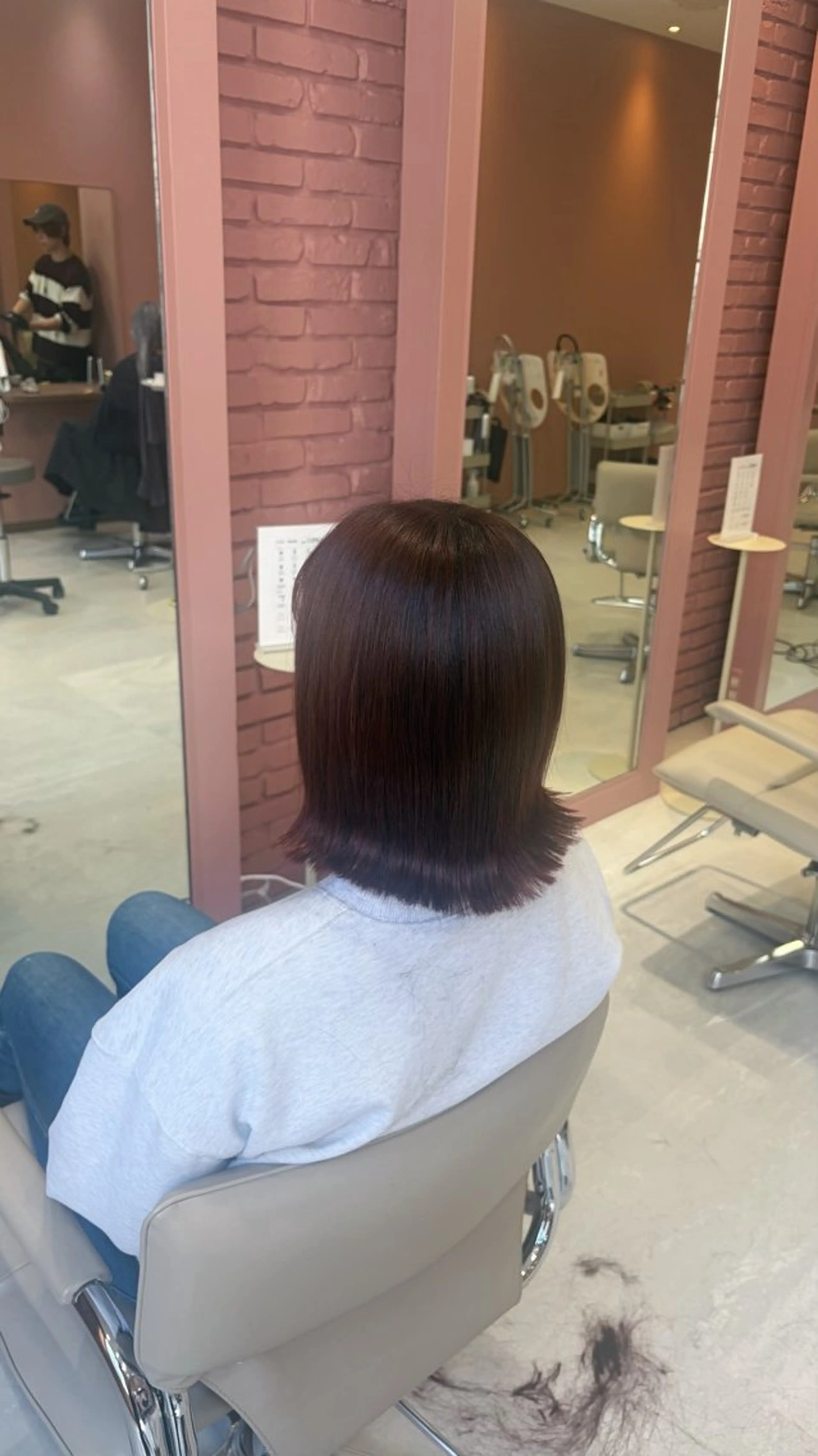 ミディアム カラー カット ヘアカラー nina / HINA⠀のヘアスタイル