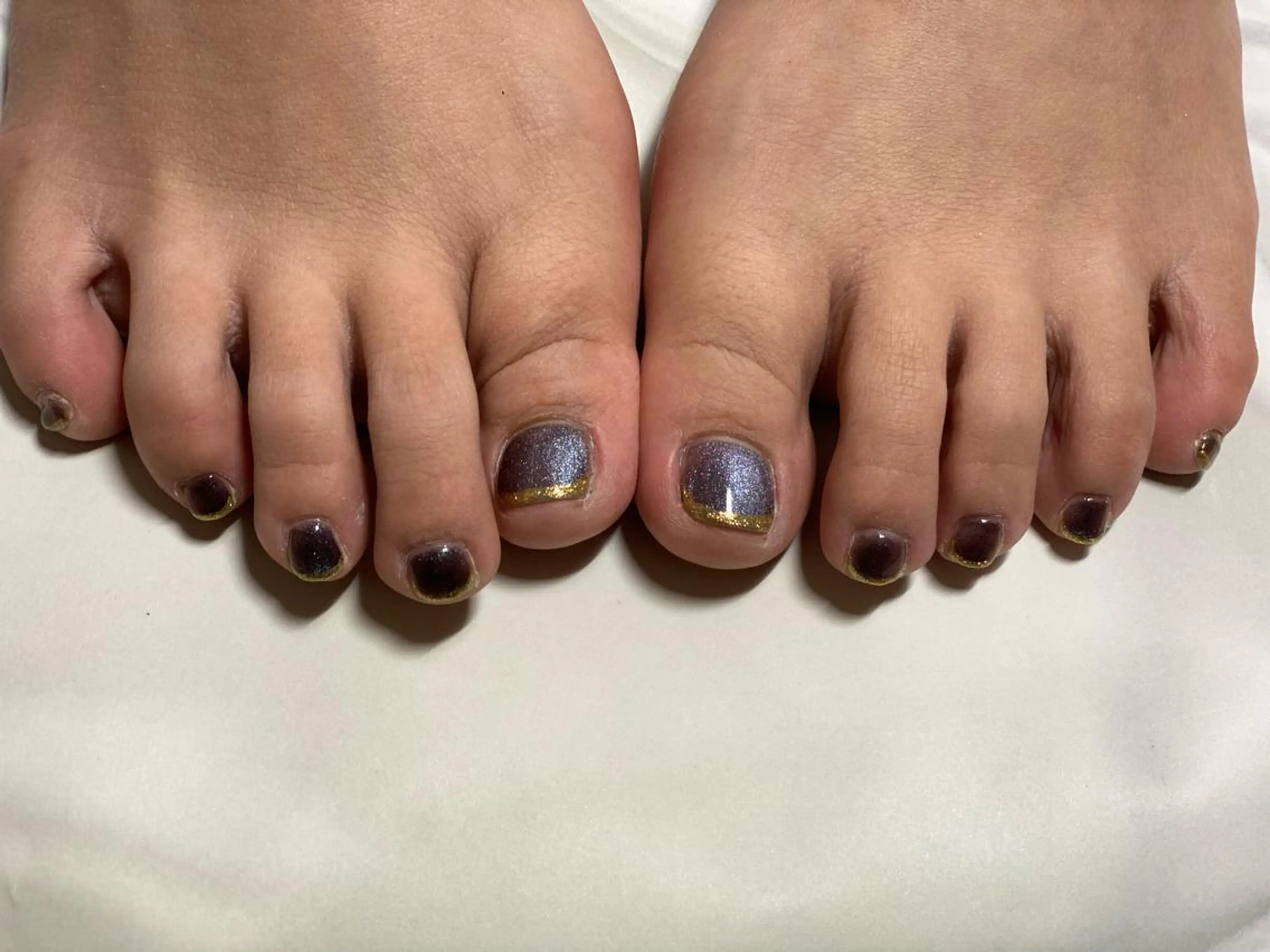 ネイル フットネイル ラメ(グリッター) マグネットネイル R.I所属・R.I みちのネイルデザイン