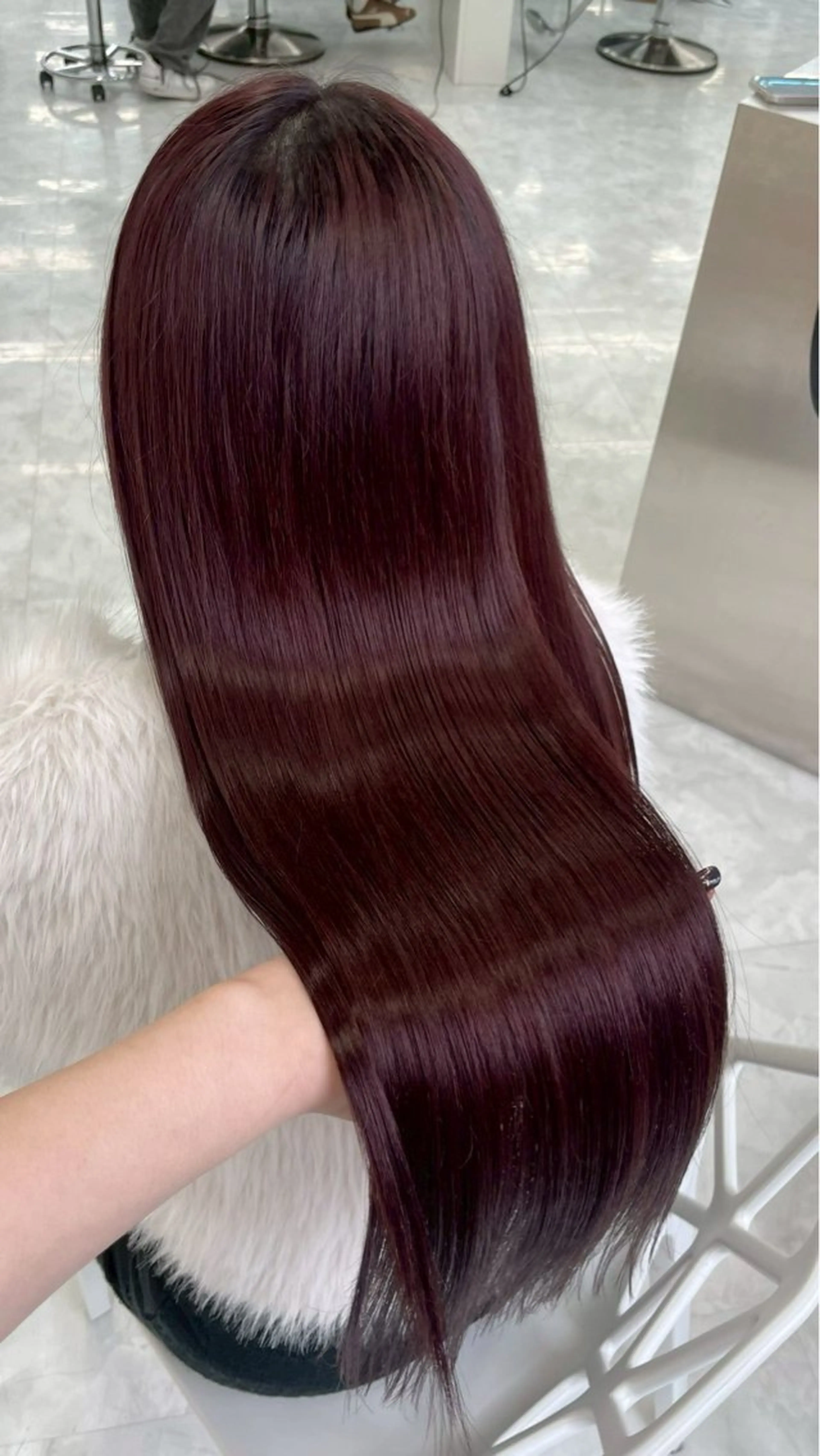 ロング カラー 🖤ハイトーン× レイヤー🖤SARAのヘアスタイル