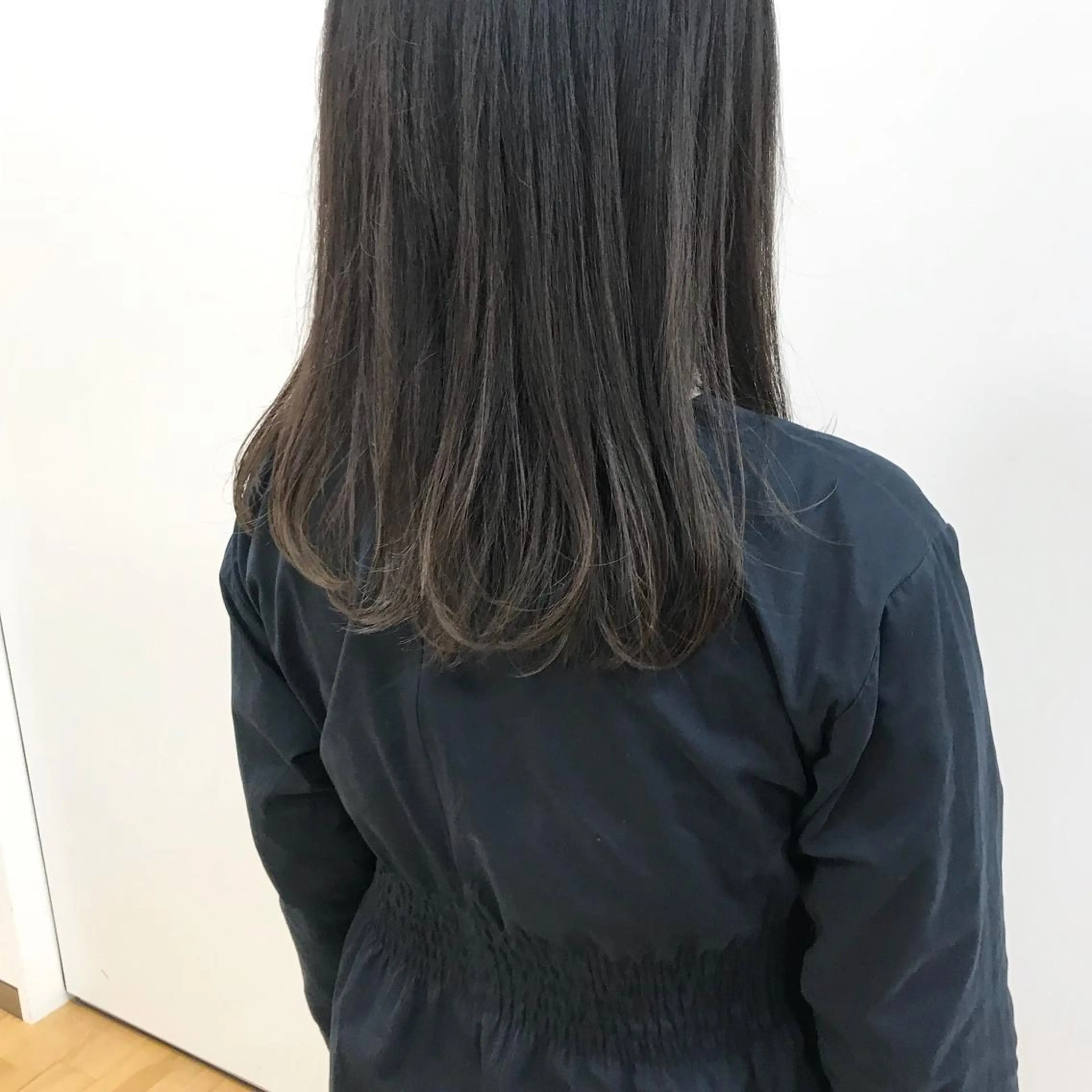 ミディアム カラー ブリーチ グラデーションカラー Click所属・クニモトハルナ ボブ/柔らかカラーのヘアスタイル