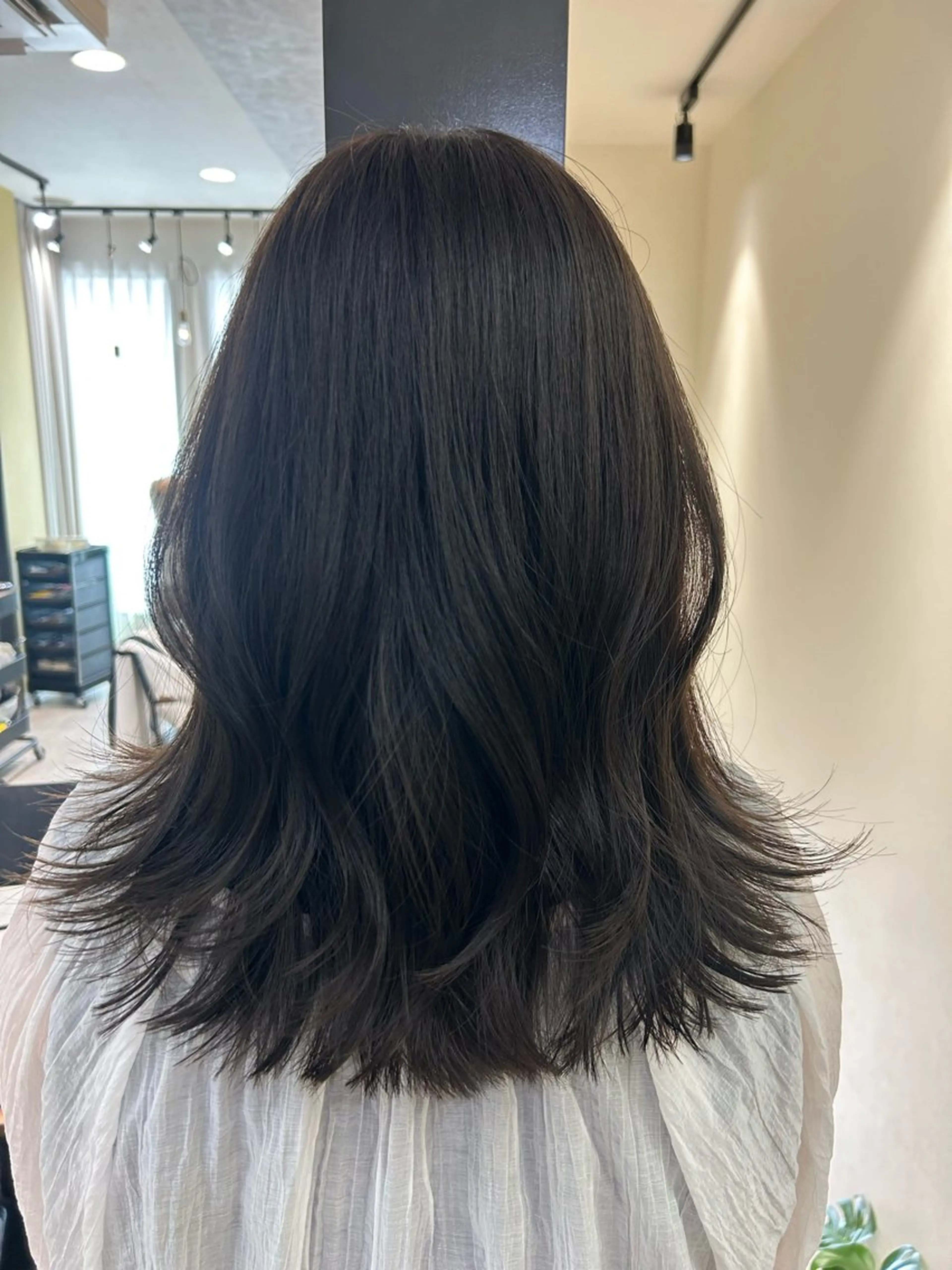 ロング カラー グレージュ オリーブグレージュ オリーブグレー カット ヘアカラー トリートメント hub hair レイヤー/透明感のヘアスタイル