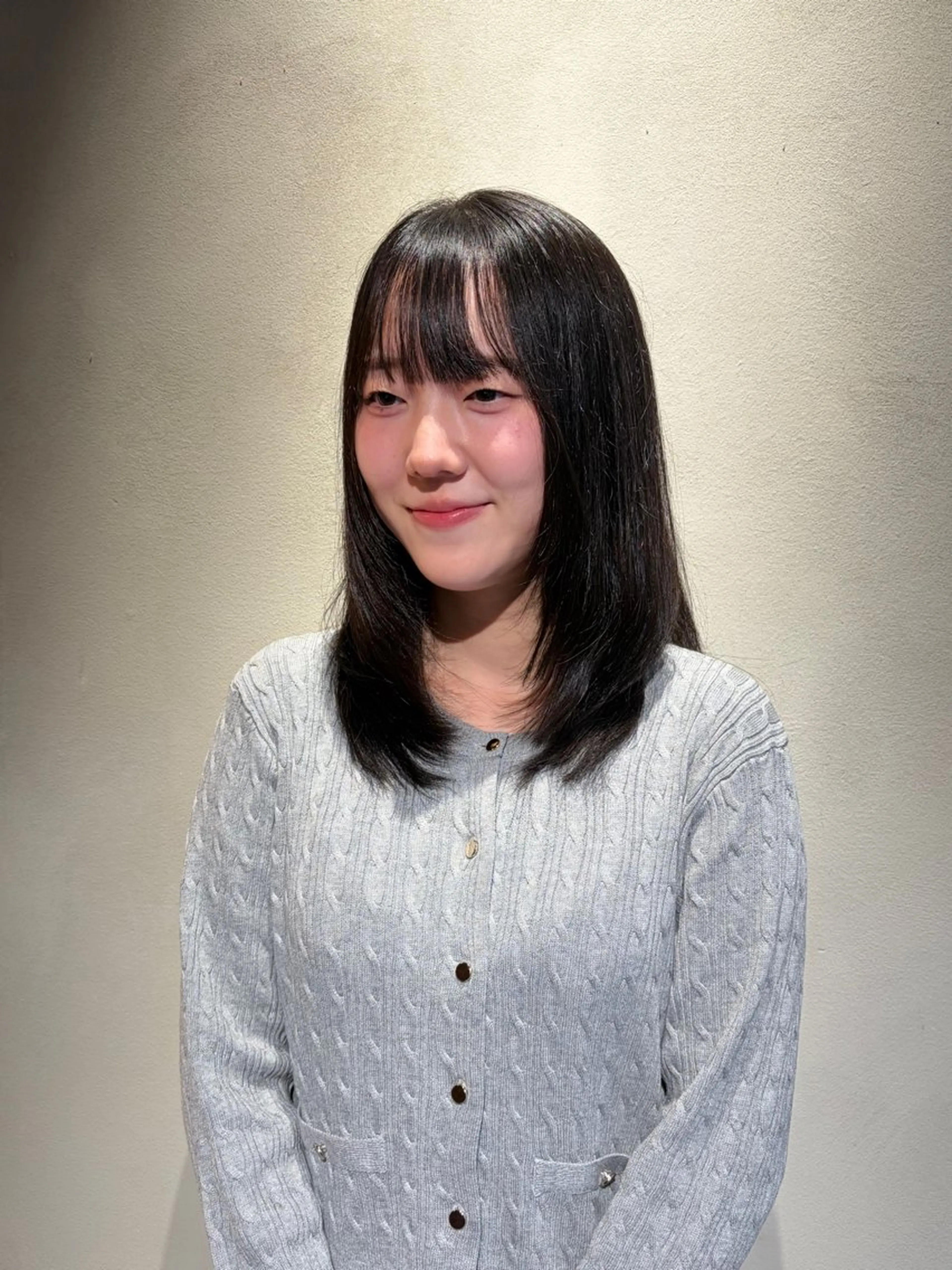 ミディアム カット 鈴木 心々麦のヘアスタイル