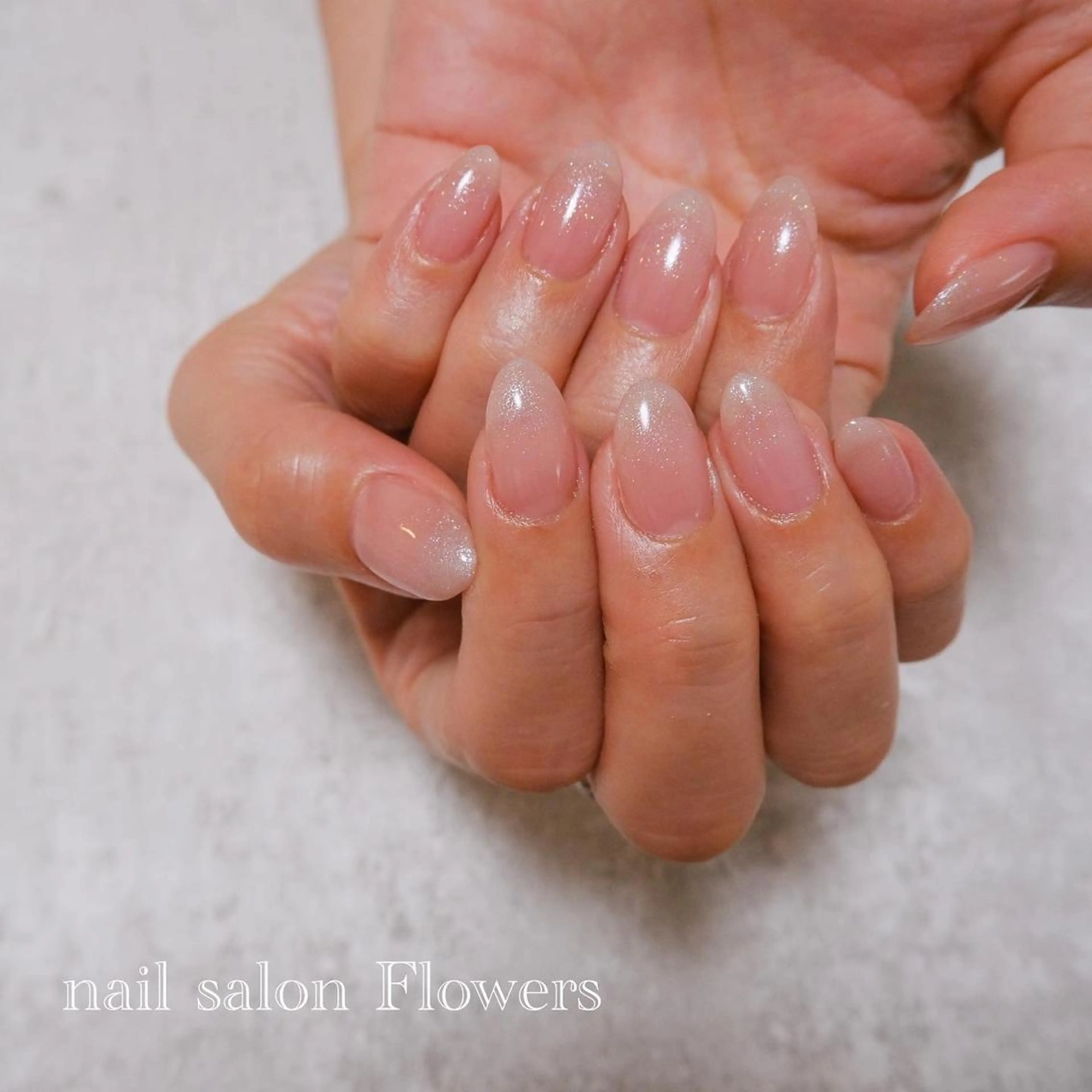 ラメグラデーション【ご新規様オフ代無料、またはオフなしの方】*根元がクリアなので、伸びても気になりにくいです。の写真