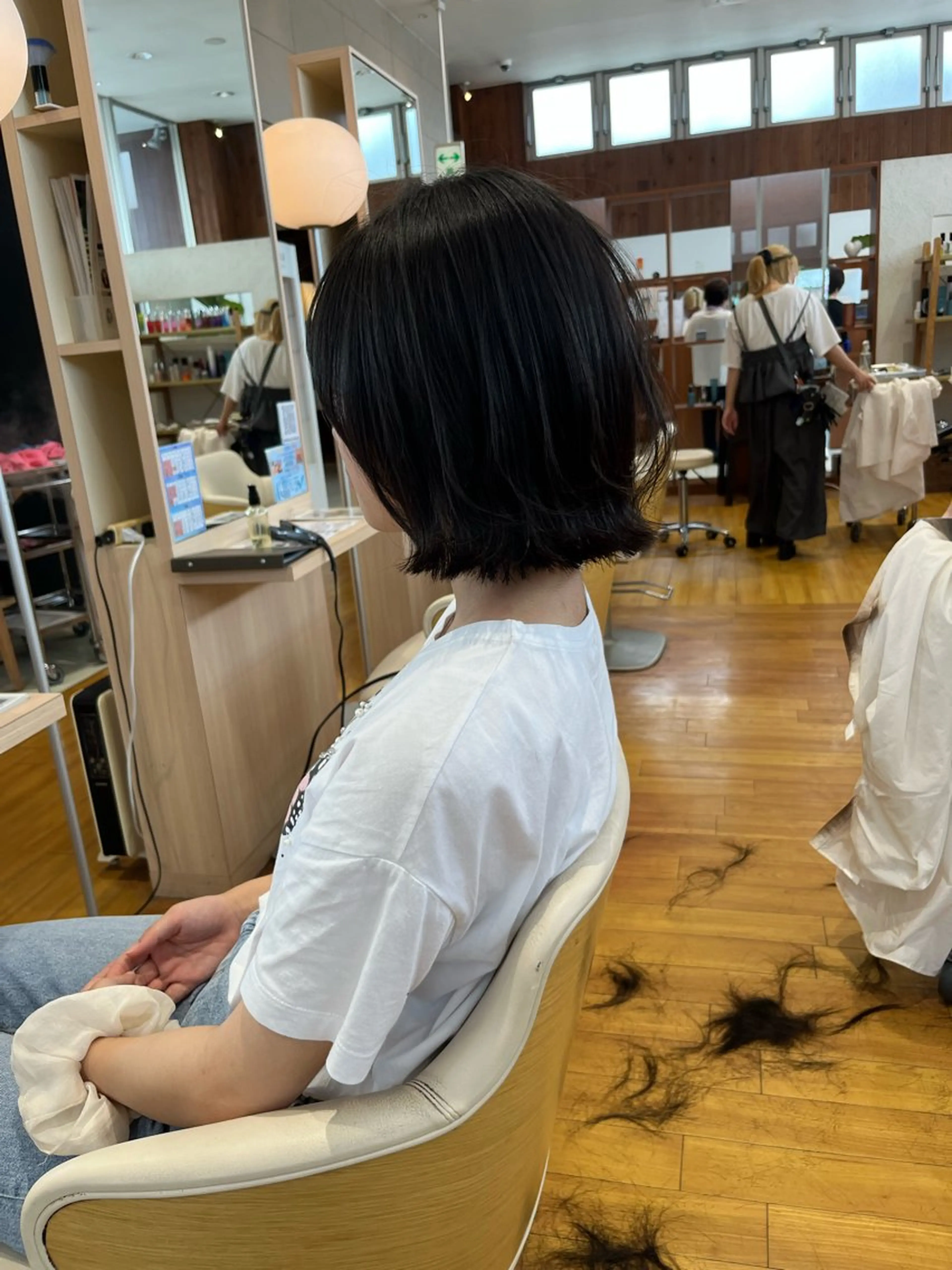 ミディアム 切りっぱなしボブ ボブ カット トリートメント BOSS COLLECTION所属・浅野 ダイジロウのヘアスタイル