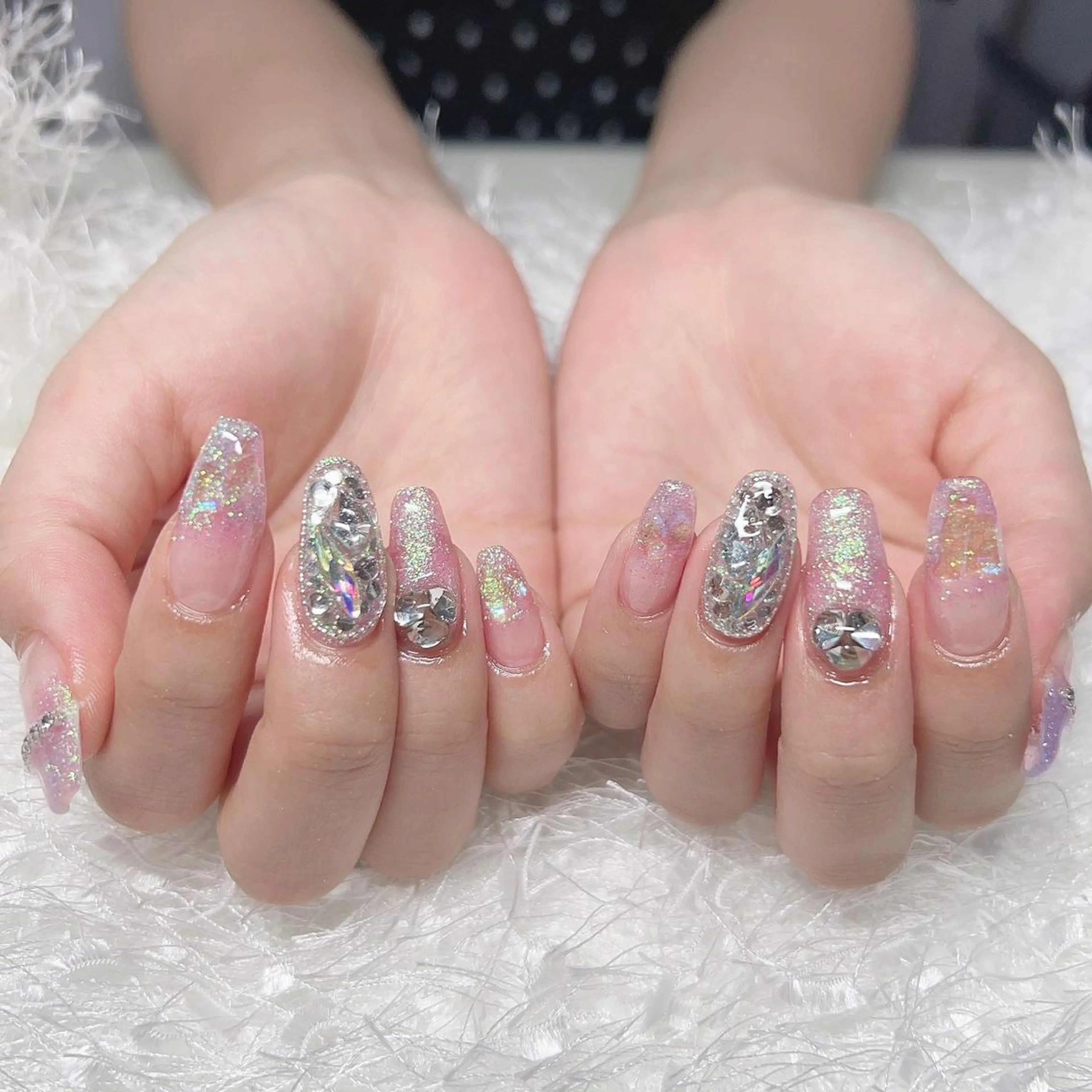 ネイル マツエク・マツパ アイブロウ 眉カラー 韓国風マツエク パリジェンヌラッシュリフト まつげパーマ ワンホンマツエク ハンドネイル Nail&eye Belire 新宿のネイルデザイン