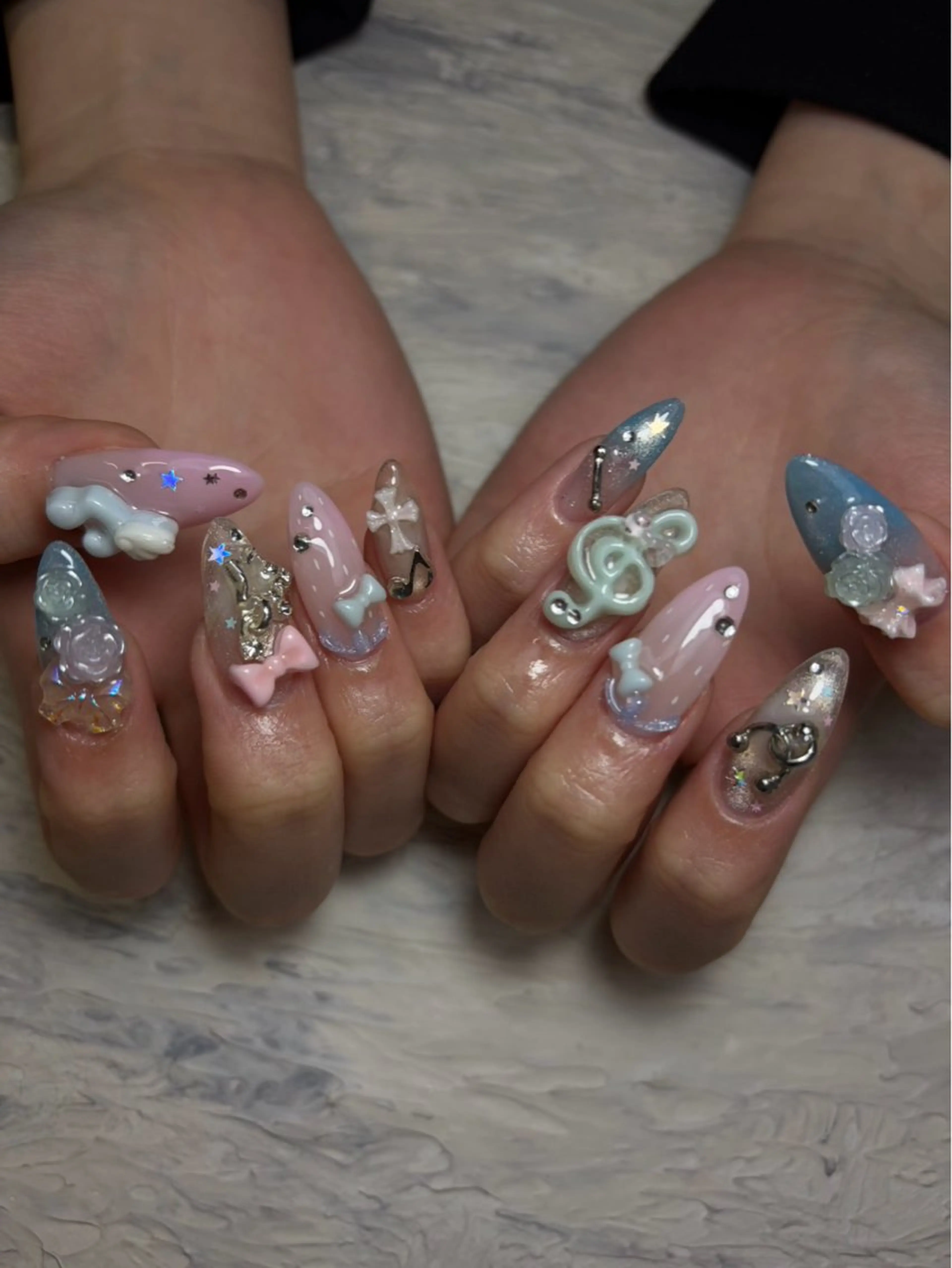 ネイル Brilho SERIHOのネイルデザイン