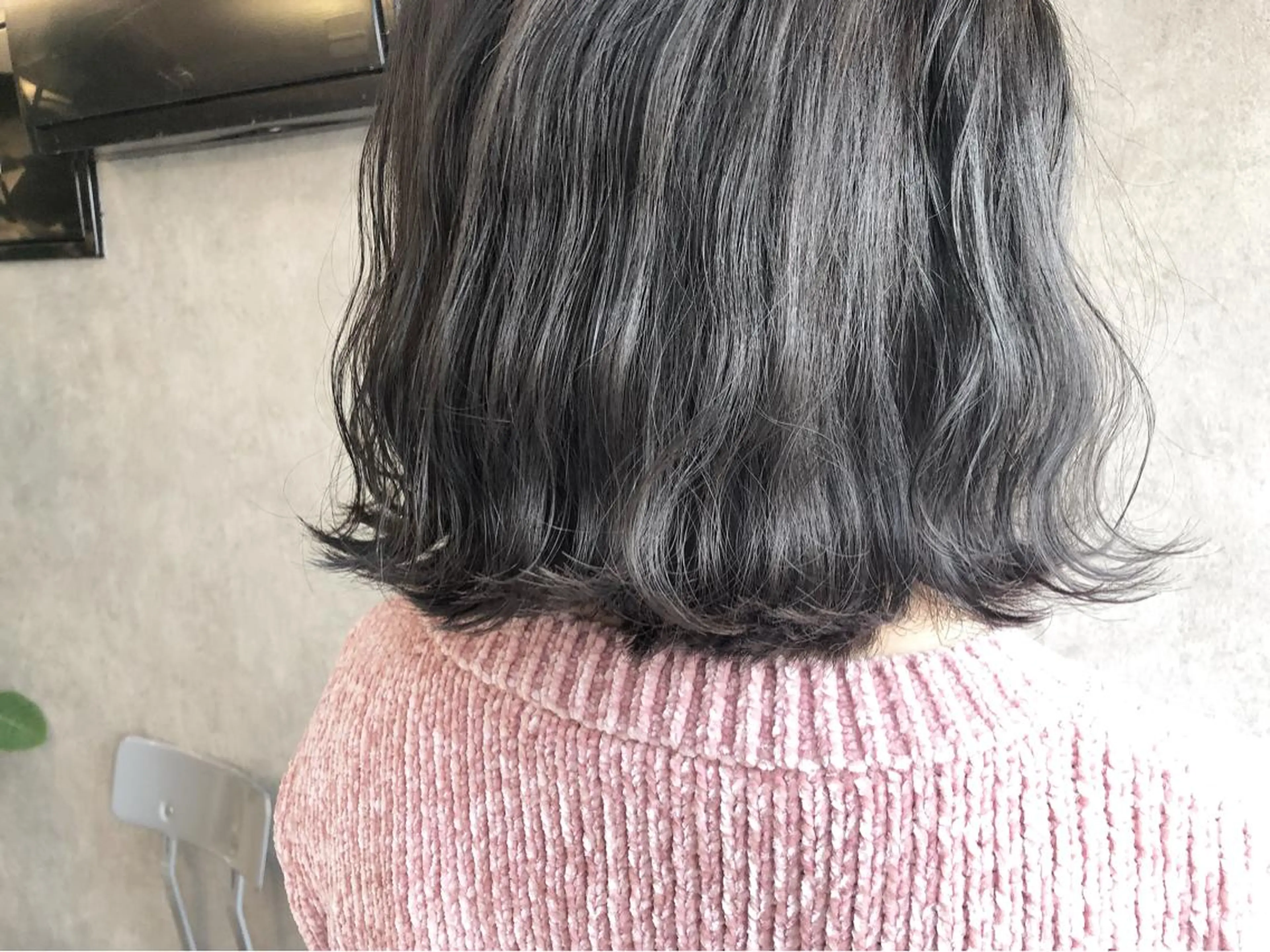 ショート カラー 顔周りレイヤー/韓国 ブリーチminamiのヘアスタイル