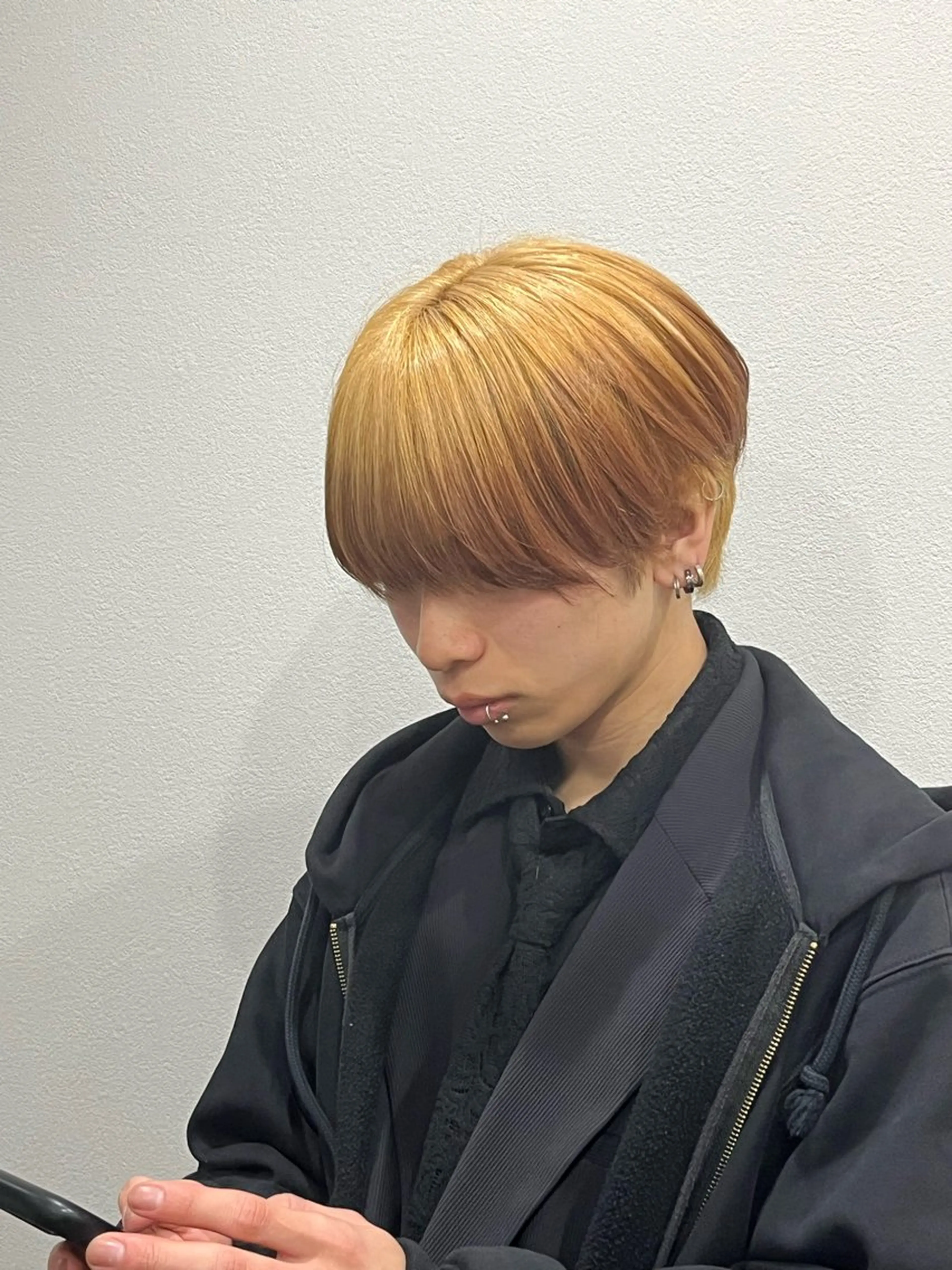 カラー メンズ バレイヤージュ 宮本宗嵩のヘアスタイル