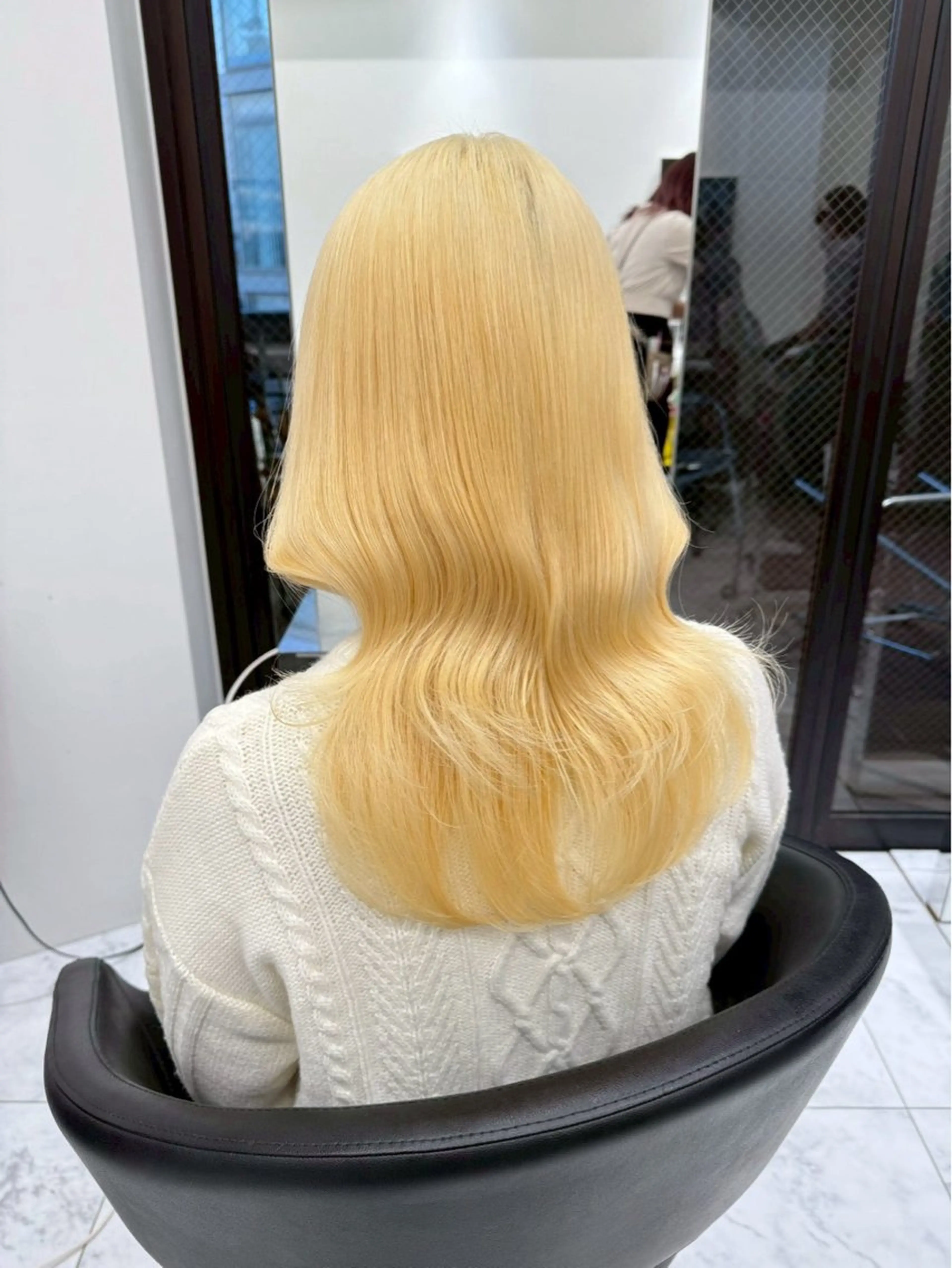 ロング カラー ブリーチ 透明感カラー ハイトーンカラー ヘアカラー ハイトーンカラー💞 くるみ🎀のヘアスタイル