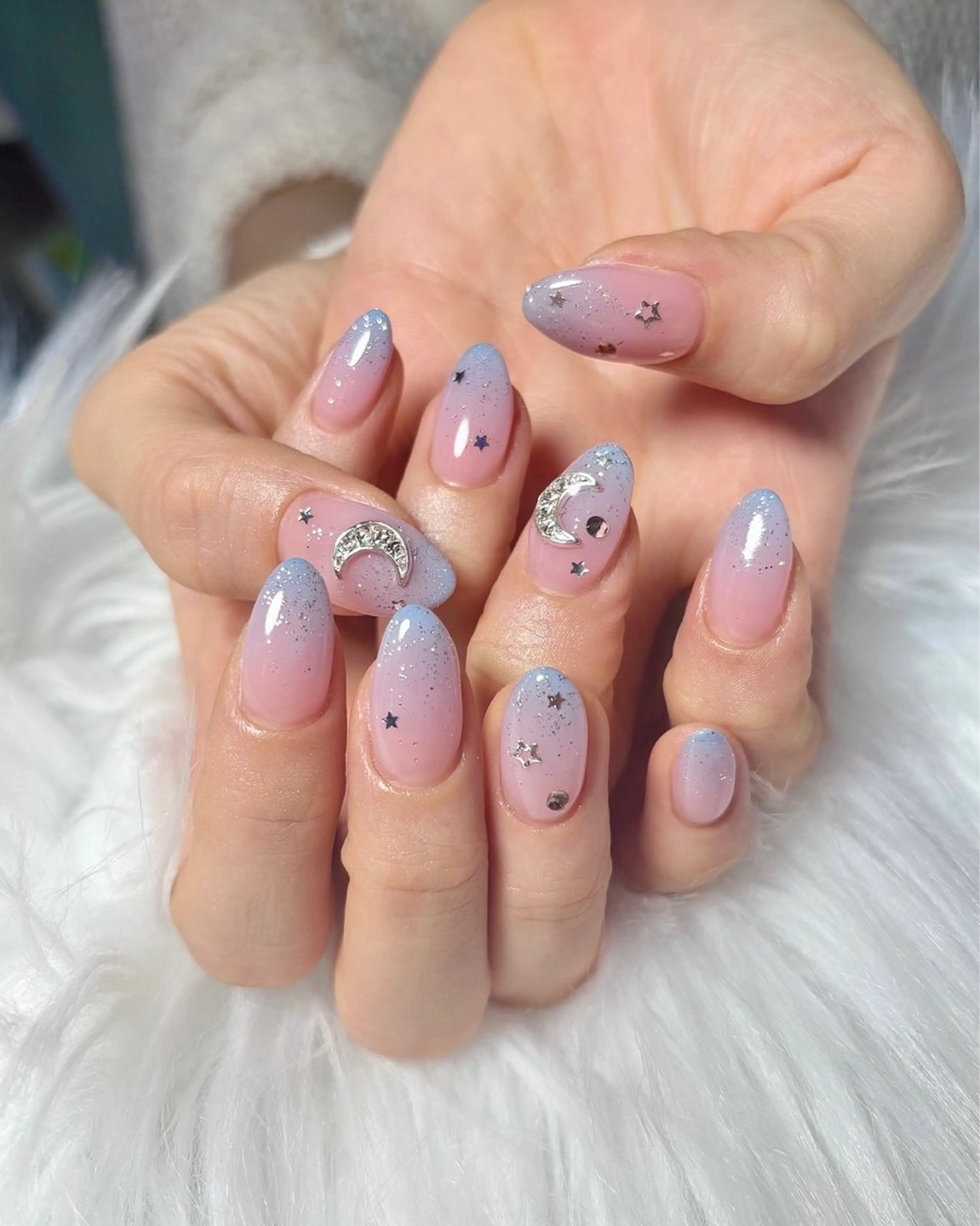 ネイル グラデーション ハンドネイル haacnails（ハーシーネイル）所属・haac nailsのネイルデザイン