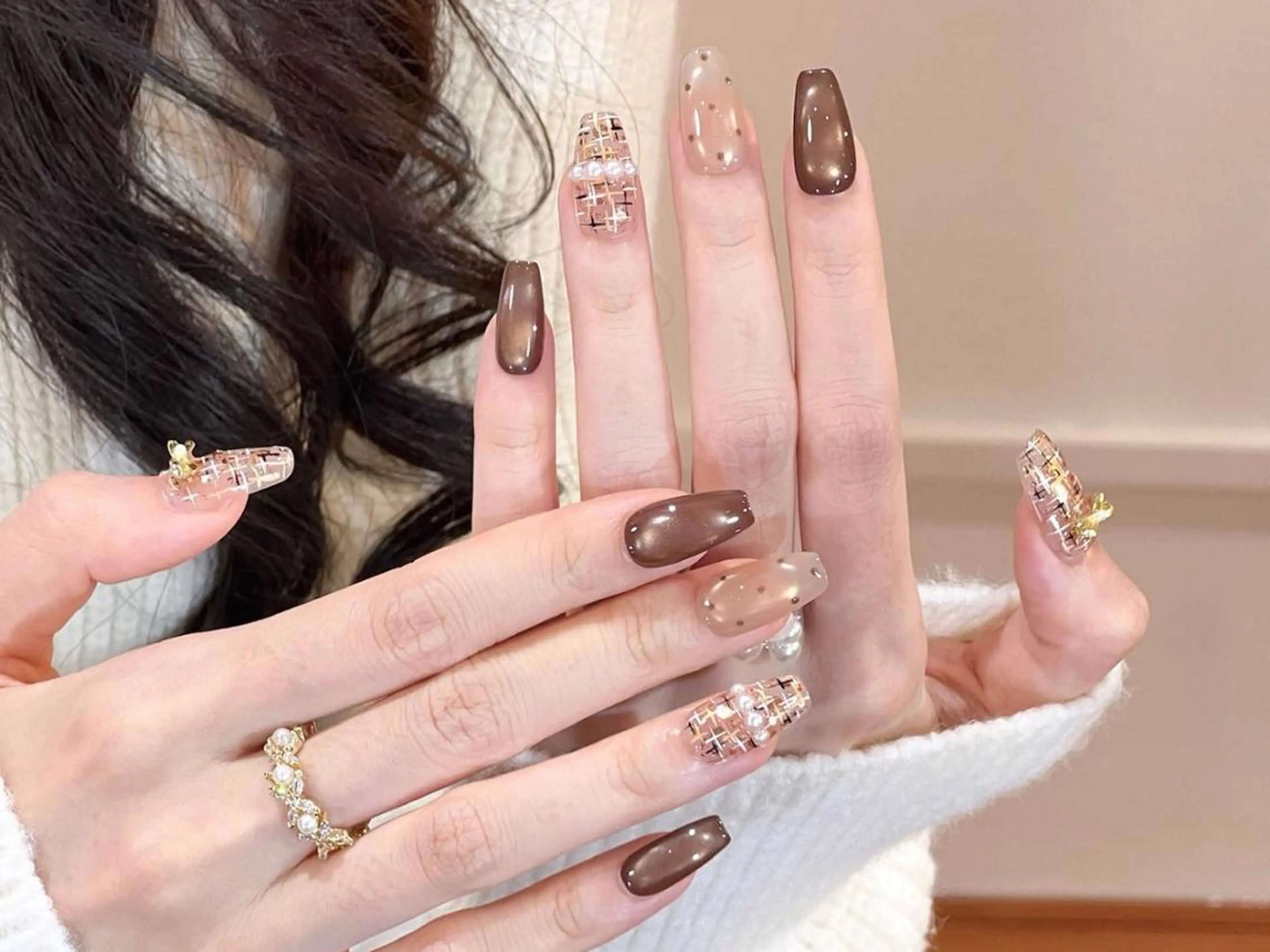 ネイル アートネイル カジュアル ドット ジェルネイル ホログラムネイル ハンドネイル ハンドケア 🎀Sense Nail吉祥寺店🎀のネイルデザイン