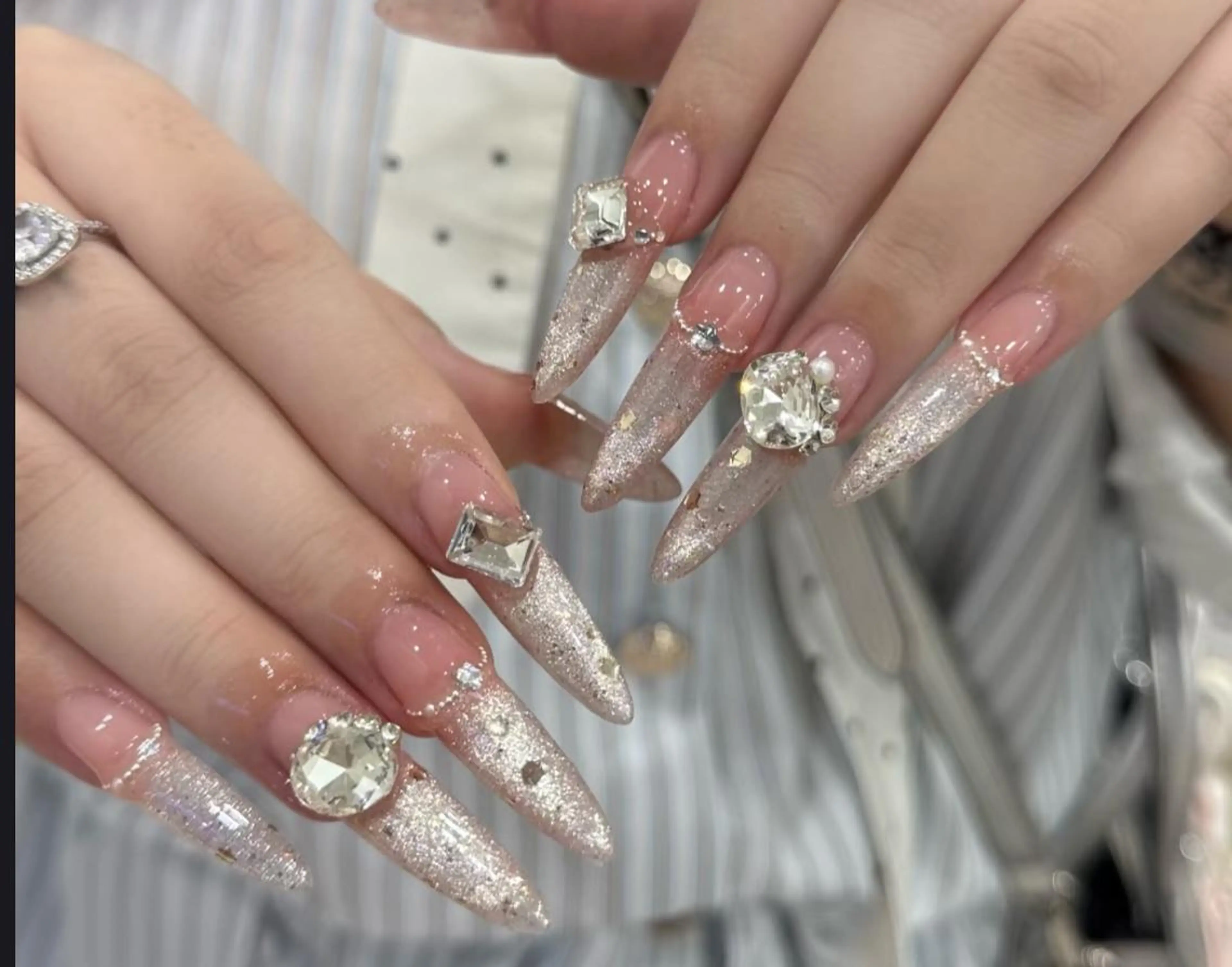 ネイル ハンドネイル ハンドケア 🍑 momo_nailのネイルデザイン